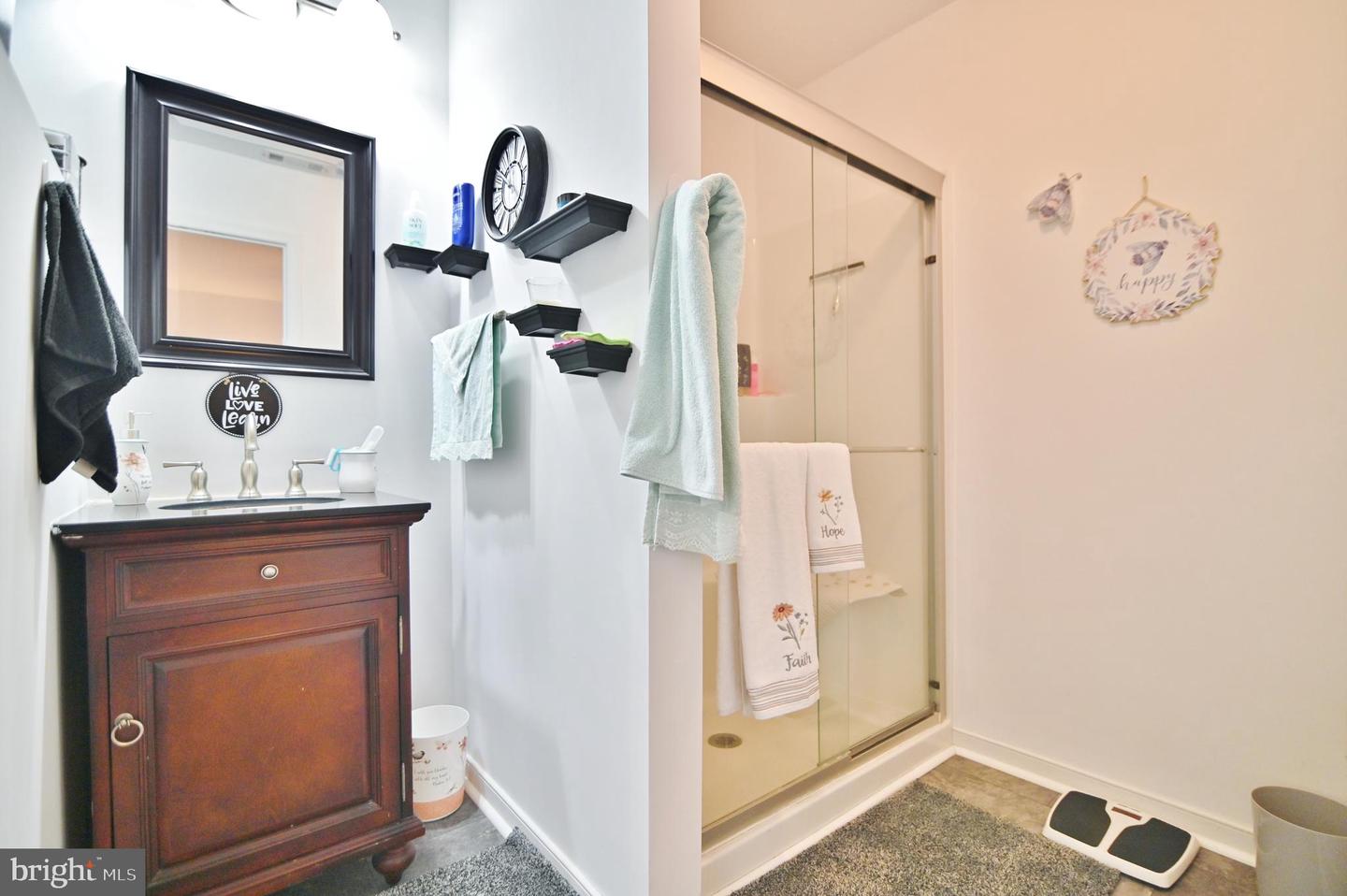 39 SUMMERS LN, NEW MARKET, Virginia 22844, 3 Bedrooms Bedrooms, ,2 BathroomsBathrooms,Residential,For sale,39 SUMMERS LN,VASH2011922 MLS # VASH2011922