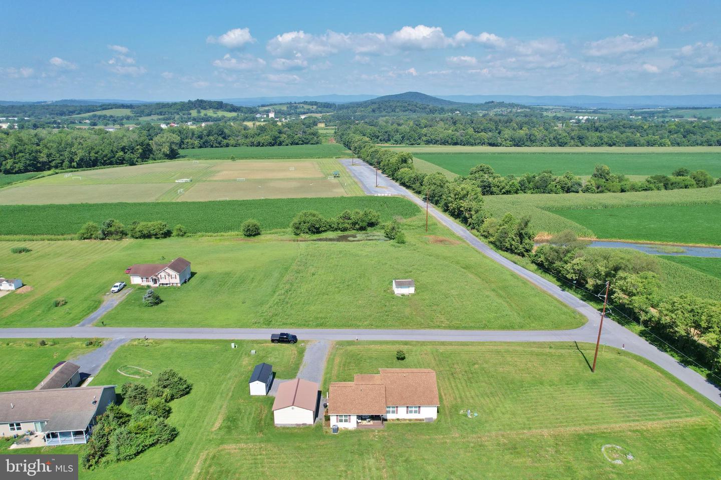 39 SUMMERS LN, NEW MARKET, Virginia 22844, 3 Bedrooms Bedrooms, ,2 BathroomsBathrooms,Residential,For sale,39 SUMMERS LN,VASH2011922 MLS # VASH2011922