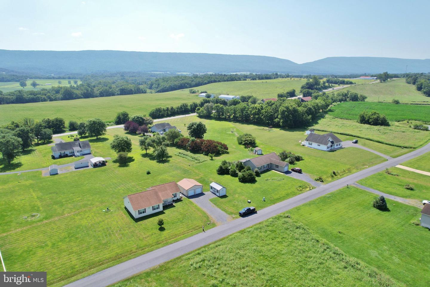 39 SUMMERS LN, NEW MARKET, Virginia 22844, 3 Bedrooms Bedrooms, ,2 BathroomsBathrooms,Residential,For sale,39 SUMMERS LN,VASH2011922 MLS # VASH2011922