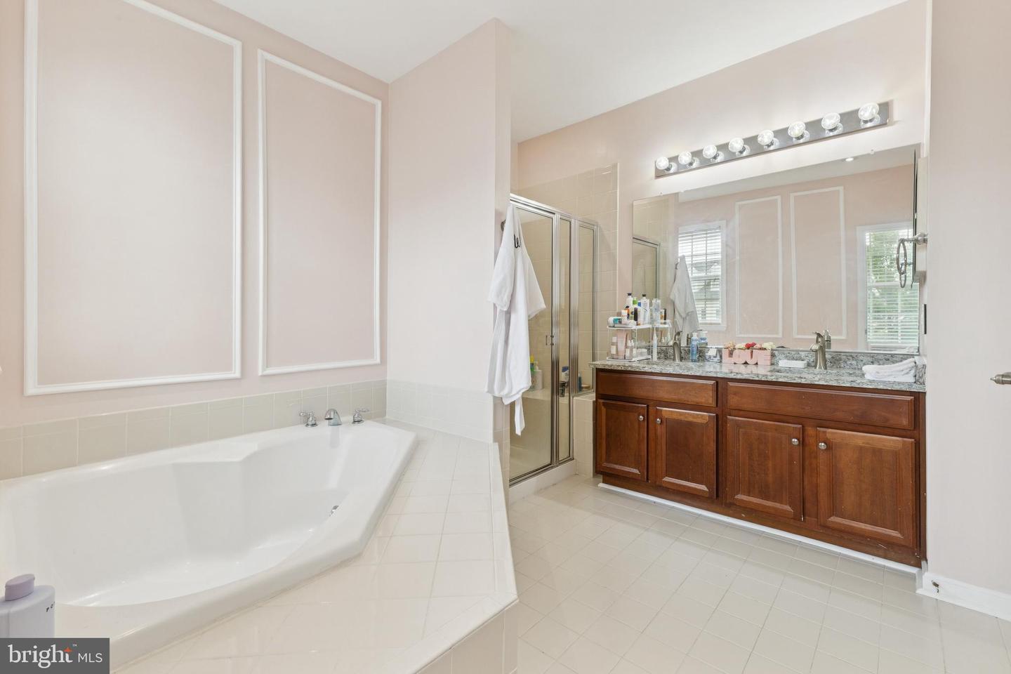 6831 HAMPTON BAY LN, GAINESVILLE, Virginia 20155, 3 Bedrooms Bedrooms, ,2 BathroomsBathrooms,Residential,For sale,6831 HAMPTON BAY LN,VAPW2098624 MLS # VAPW2098624