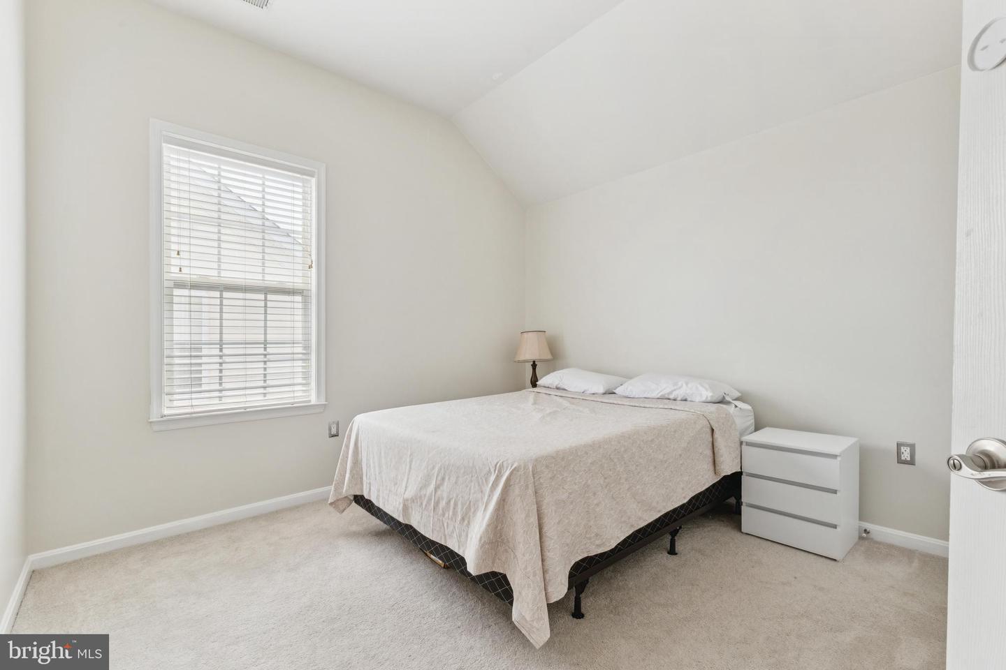 6831 HAMPTON BAY LN, GAINESVILLE, Virginia 20155, 3 Bedrooms Bedrooms, ,2 BathroomsBathrooms,Residential,For sale,6831 HAMPTON BAY LN,VAPW2098624 MLS # VAPW2098624
