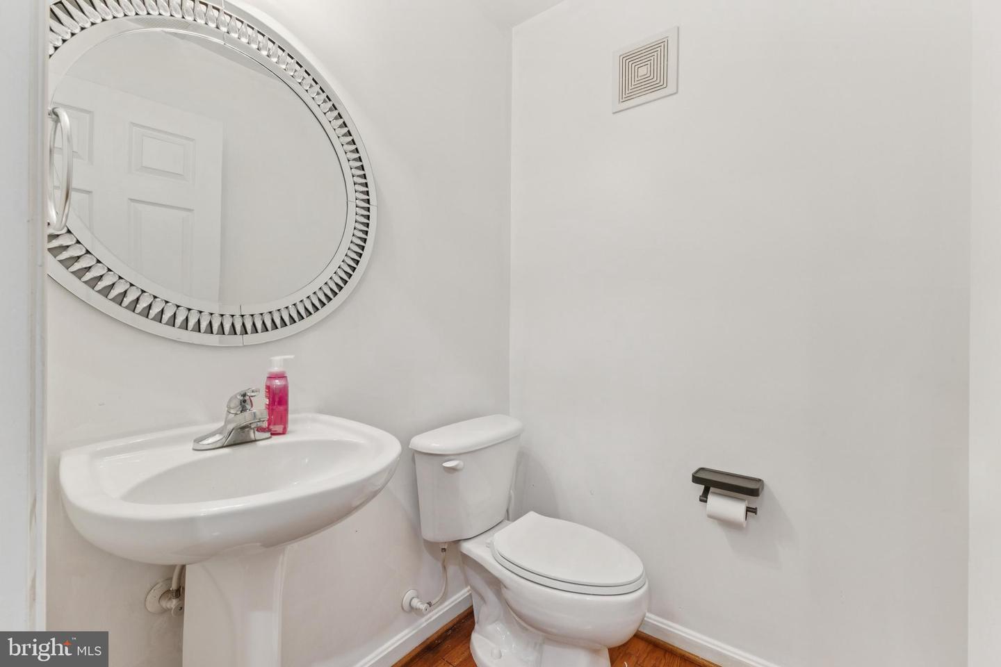 6831 HAMPTON BAY LN, GAINESVILLE, Virginia 20155, 3 Bedrooms Bedrooms, ,2 BathroomsBathrooms,Residential,For sale,6831 HAMPTON BAY LN,VAPW2098624 MLS # VAPW2098624