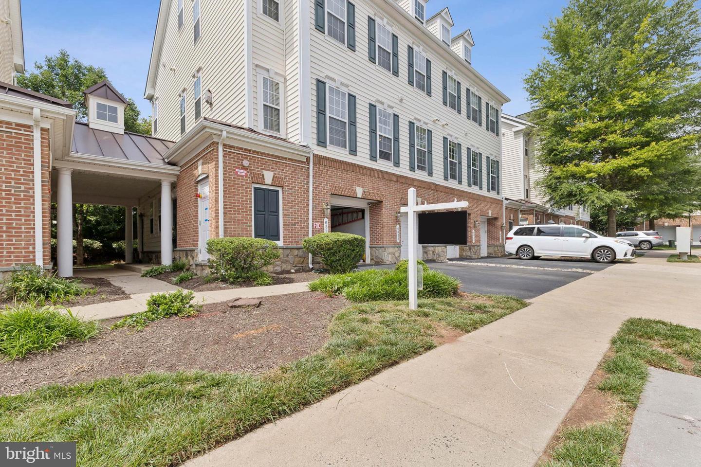 6831 HAMPTON BAY LN, GAINESVILLE, Virginia 20155, 3 Bedrooms Bedrooms, ,2 BathroomsBathrooms,Residential,For sale,6831 HAMPTON BAY LN,VAPW2098624 MLS # VAPW2098624