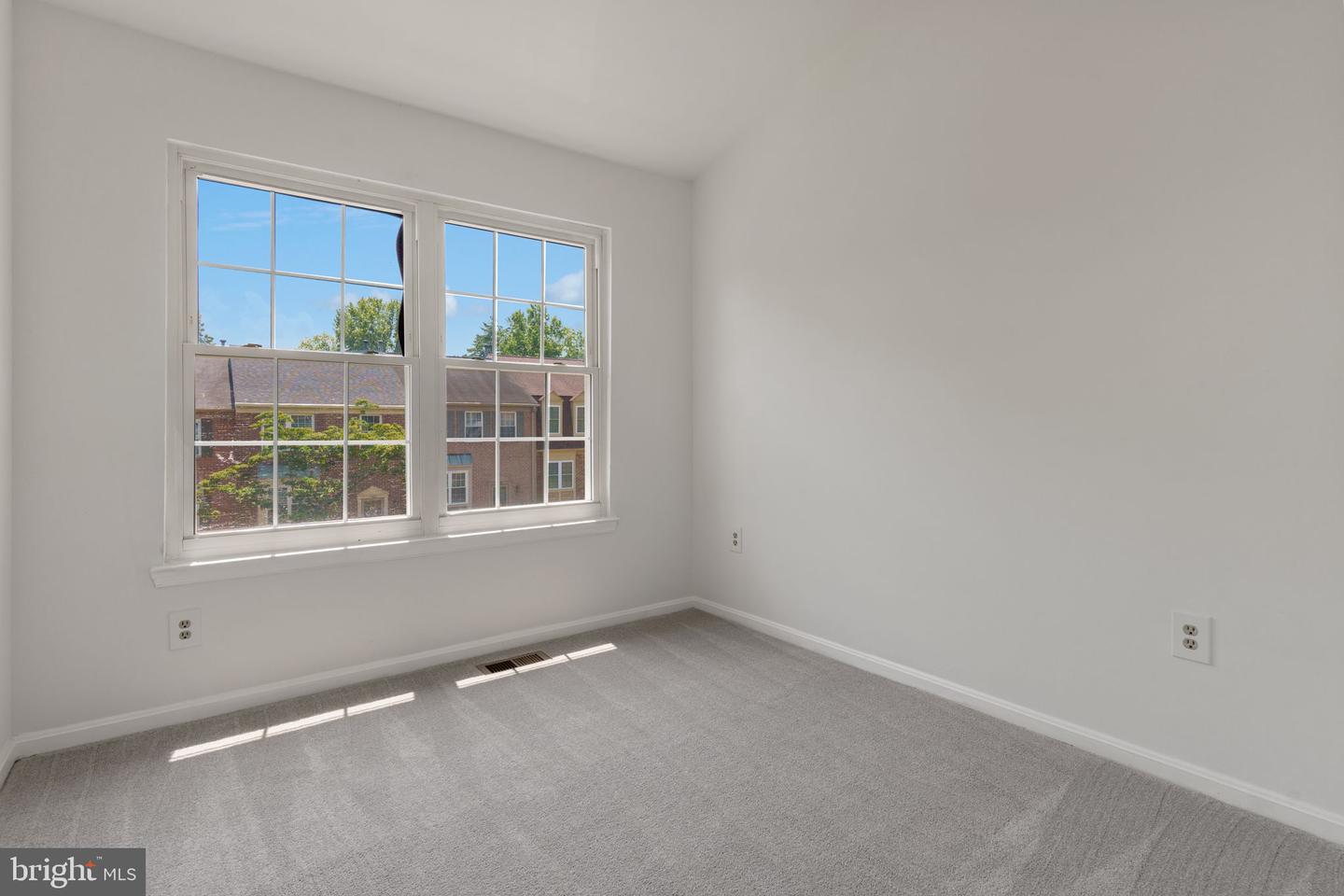 7761 ASTERELLA CT, SPRINGFIELD, Virginia 22152, 3 Bedrooms Bedrooms, ,2 BathroomsBathrooms,Residential,For sale,7761 ASTERELLA CT,VAFX2254204 MLS # VAFX2254204