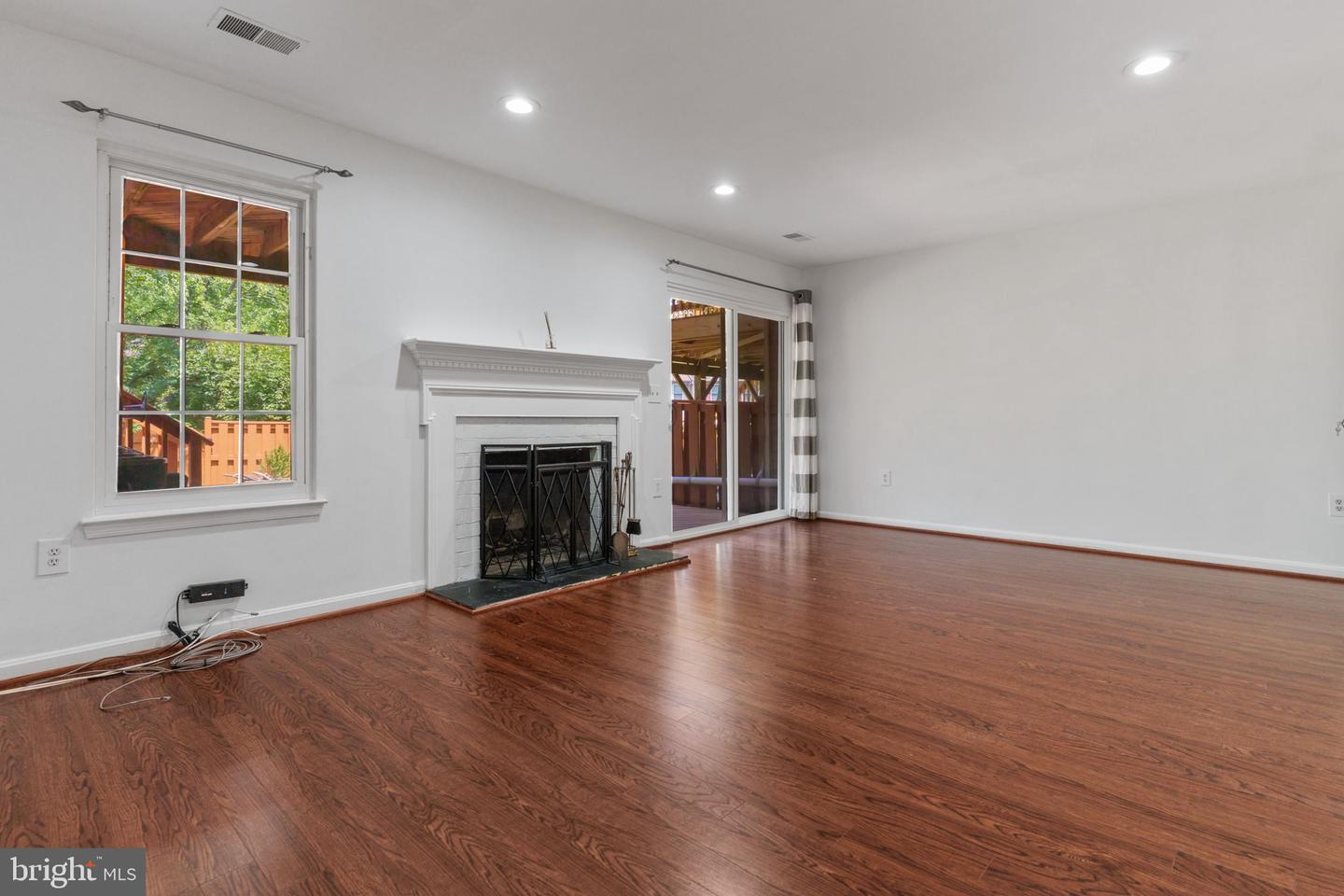 7761 ASTERELLA CT, SPRINGFIELD, Virginia 22152, 3 Bedrooms Bedrooms, ,2 BathroomsBathrooms,Residential,For sale,7761 ASTERELLA CT,VAFX2254204 MLS # VAFX2254204