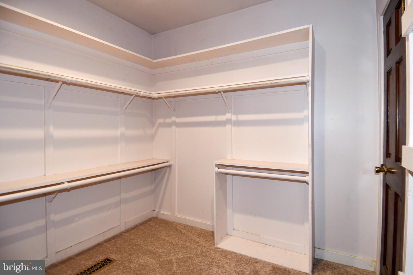 3203 RIVERVIEW DR, TRIANGLE, Virginia 22172, 4 Bedrooms Bedrooms, ,3 BathroomsBathrooms,Residential,For sale,3203 RIVERVIEW DR,VAPW2098798 MLS # VAPW2098798
