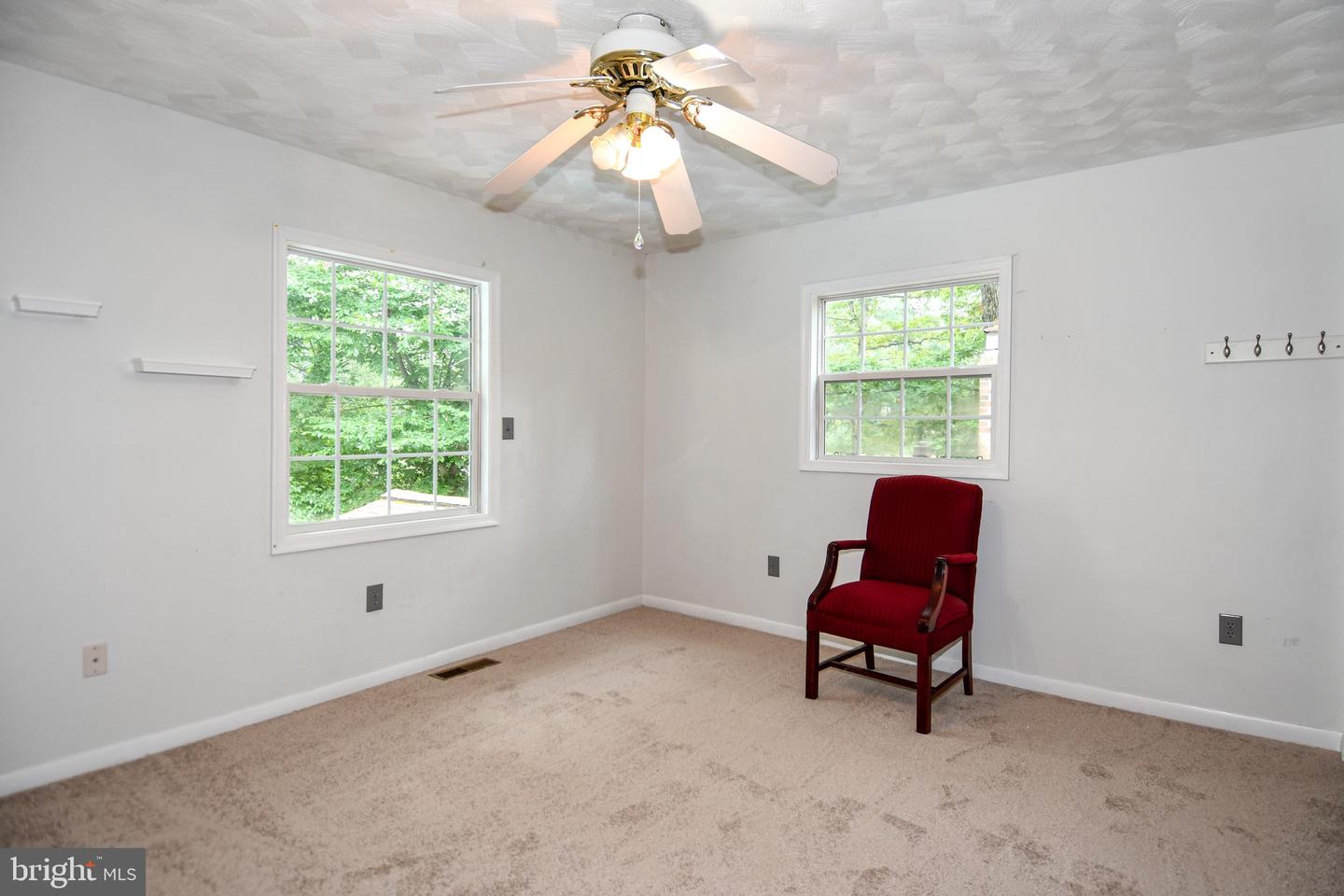 3203 RIVERVIEW DR, TRIANGLE, Virginia 22172, 4 Bedrooms Bedrooms, ,3 BathroomsBathrooms,Residential,For sale,3203 RIVERVIEW DR,VAPW2098798 MLS # VAPW2098798