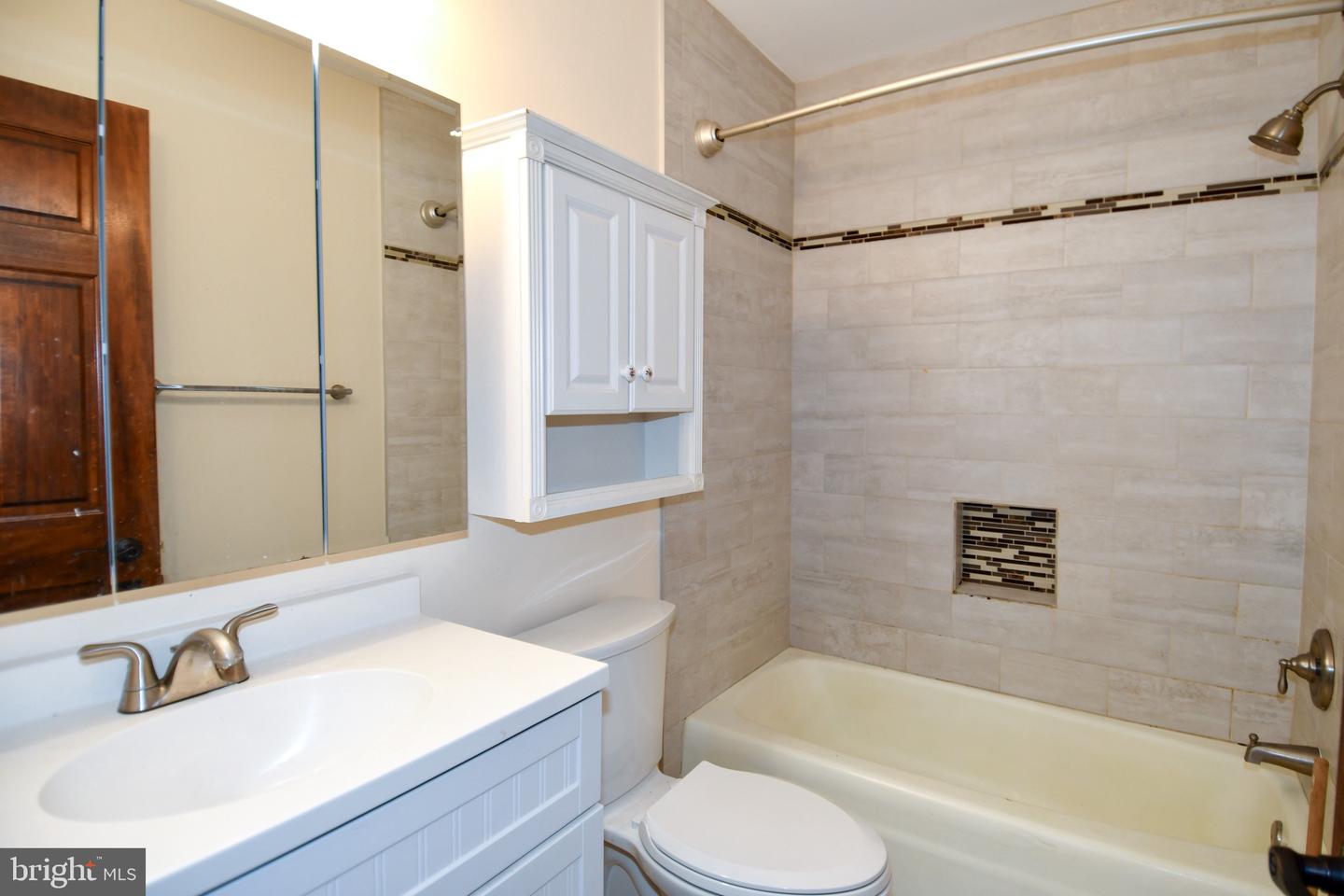 3203 RIVERVIEW DR, TRIANGLE, Virginia 22172, 4 Bedrooms Bedrooms, ,3 BathroomsBathrooms,Residential,For sale,3203 RIVERVIEW DR,VAPW2098798 MLS # VAPW2098798