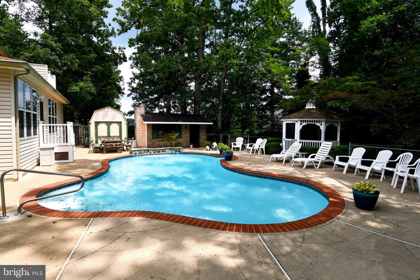 3203 RIVERVIEW DR, TRIANGLE, Virginia 22172, 4 Bedrooms Bedrooms, ,3 BathroomsBathrooms,Residential,For sale,3203 RIVERVIEW DR,VAPW2098798 MLS # VAPW2098798