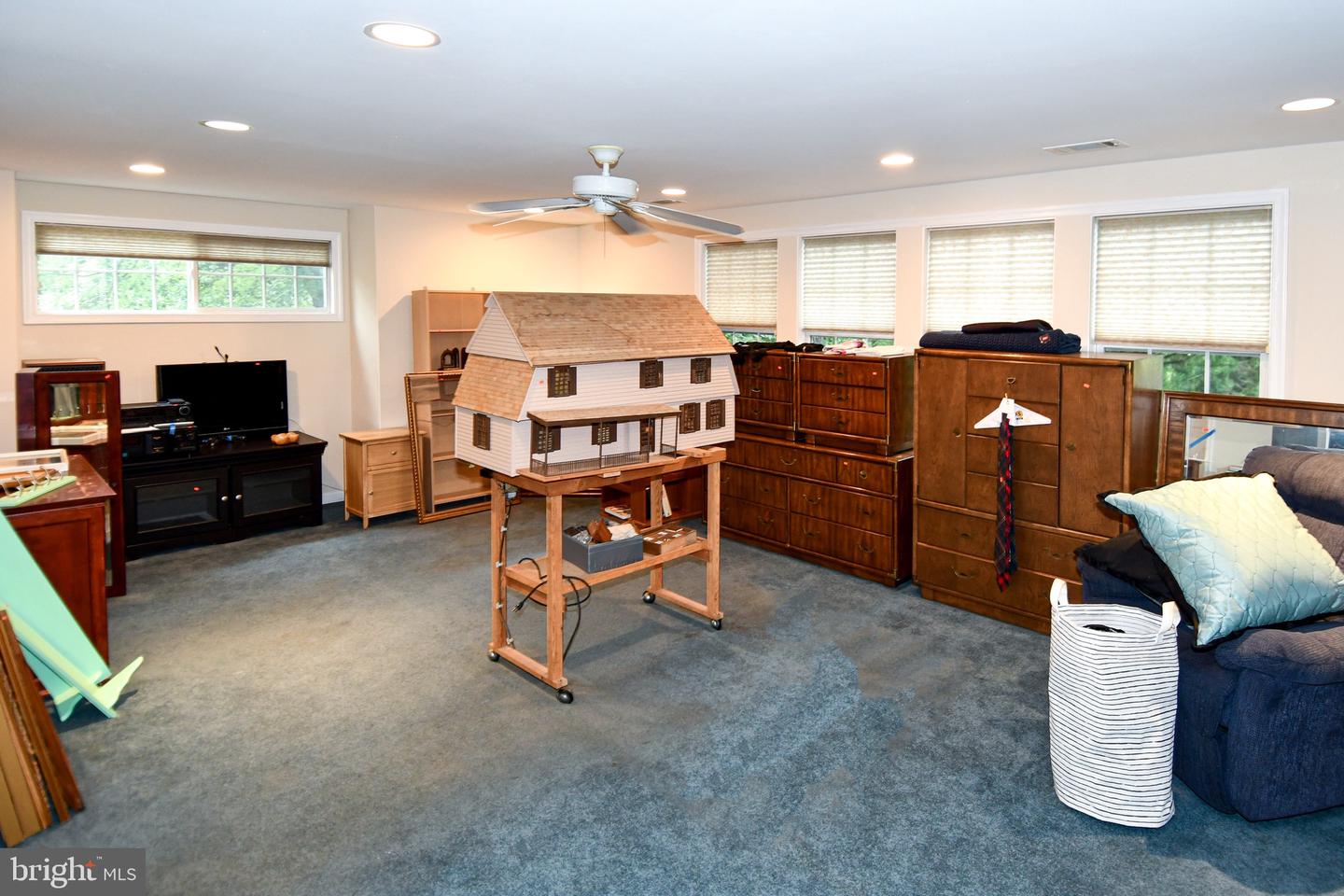 3203 RIVERVIEW DR, TRIANGLE, Virginia 22172, 4 Bedrooms Bedrooms, ,3 BathroomsBathrooms,Residential,For sale,3203 RIVERVIEW DR,VAPW2098798 MLS # VAPW2098798