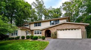 3203 RIVERVIEW DR, TRIANGLE, Virginia 22172, 4 Bedrooms Bedrooms, ,3 BathroomsBathrooms,Residential,For sale,3203 RIVERVIEW DR,VAPW2098798 MLS # VAPW2098798