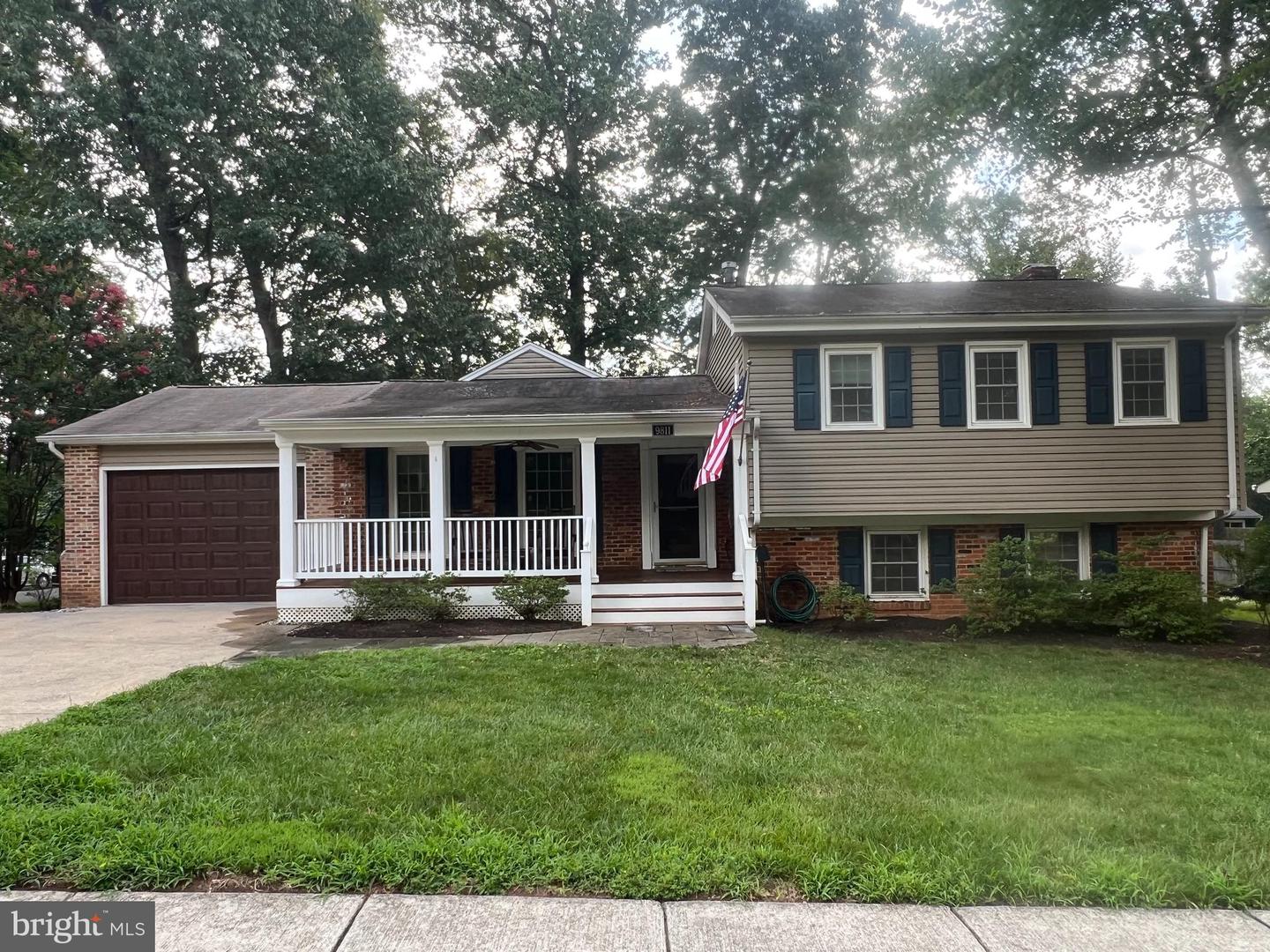9811 HAMPTON LN, FAIRFAX, Virginia 22030, 5 Bedrooms Bedrooms, ,3 BathroomsBathrooms,Residential,For sale,9811 HAMPTON LN,VAFC2006596 MLS # VAFC2006596