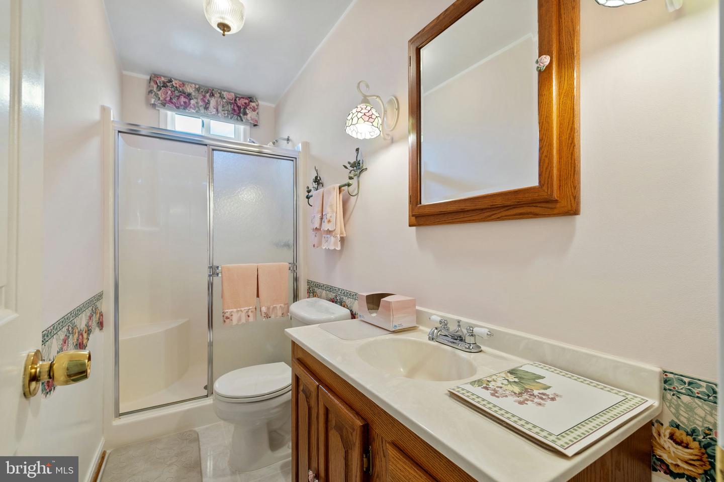 8268 MEADOWS RD, WARRENTON, Virginia 20186, 4 Bedrooms Bedrooms, ,3 BathroomsBathrooms,Residential,For sale,8268 MEADOWS RD,VAFQ2017386 MLS # VAFQ2017386
