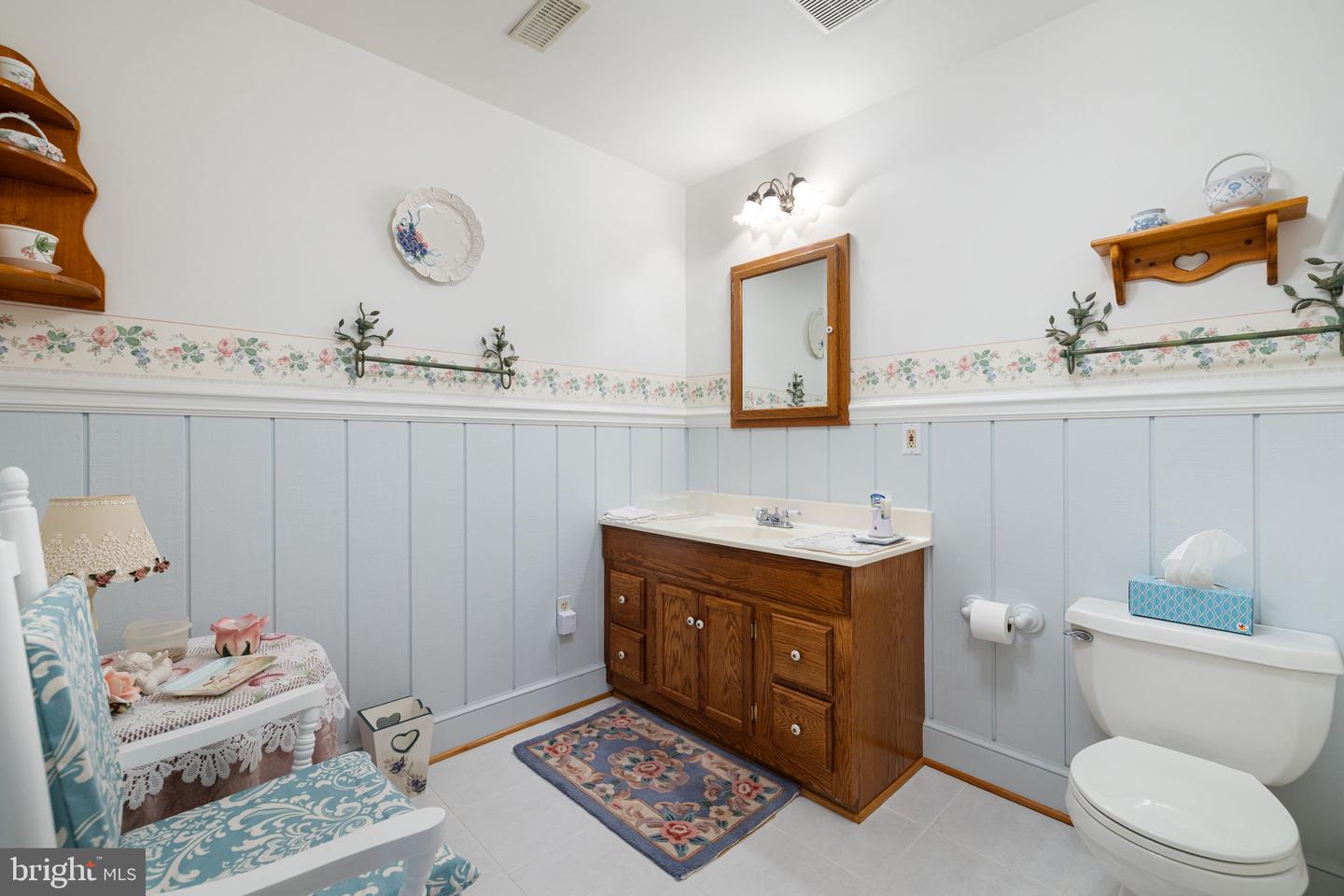 8268 MEADOWS RD, WARRENTON, Virginia 20186, 4 Bedrooms Bedrooms, ,3 BathroomsBathrooms,Residential,For sale,8268 MEADOWS RD,VAFQ2017386 MLS # VAFQ2017386