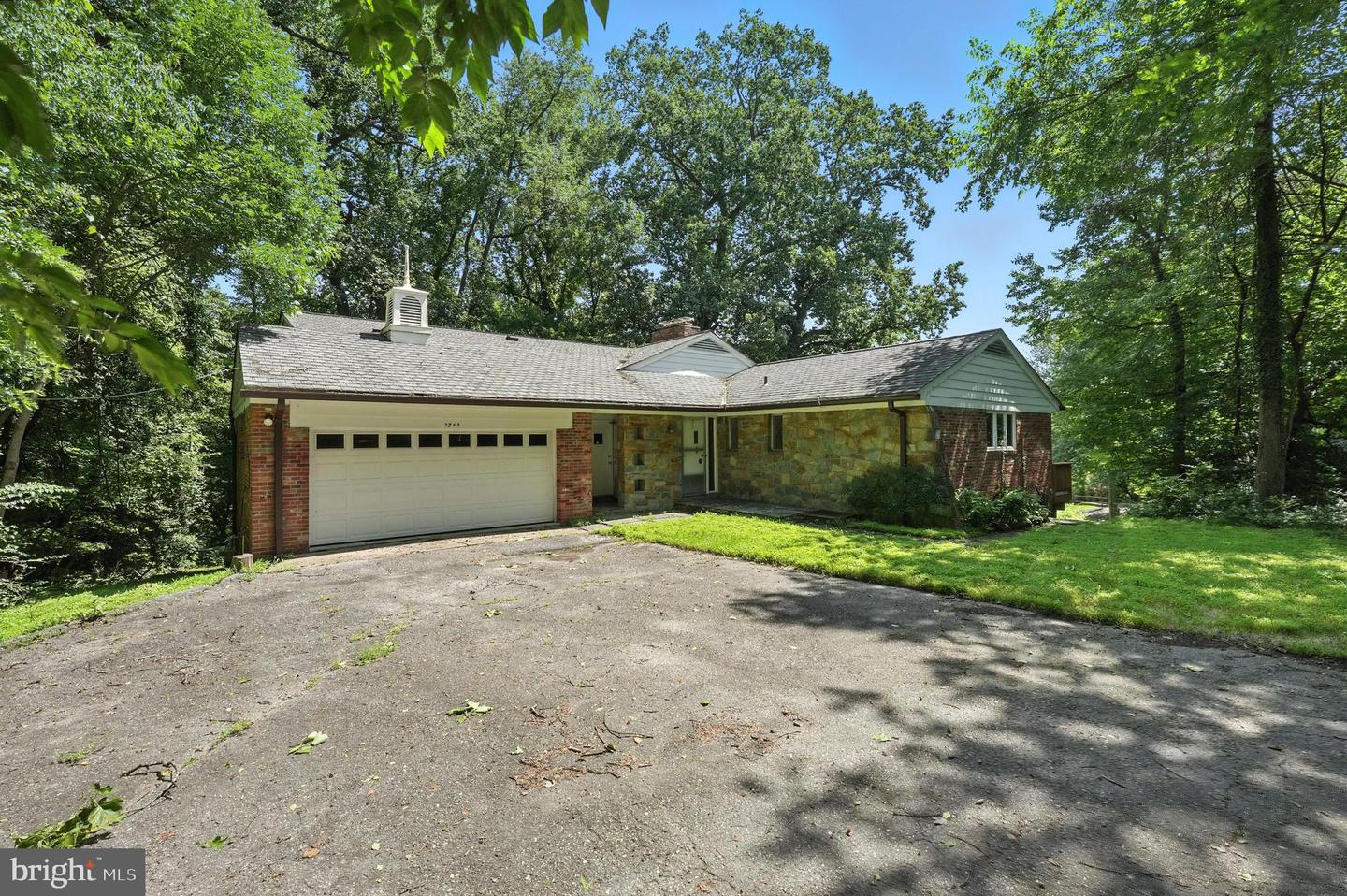 2765 N QUINCY ST, ARLINGTON, Virginia 22207, 4 Bedrooms Bedrooms, ,4 BathroomsBathrooms,Residential,For sale,2765 N QUINCY ST,VAAR2060456 MLS # VAAR2060456