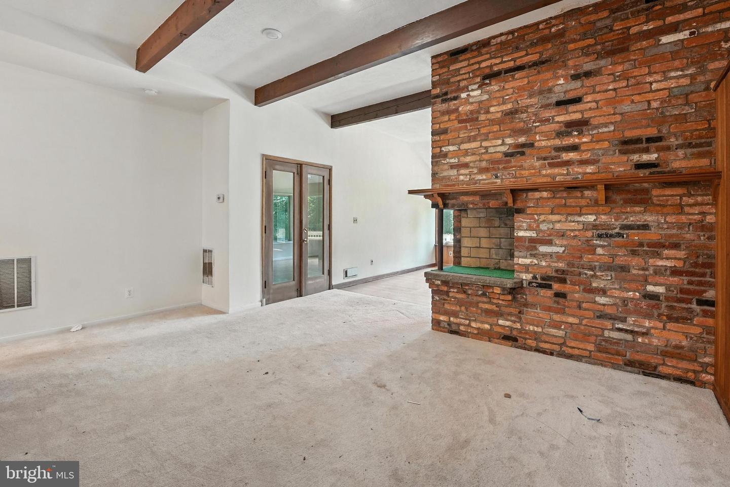 2765 N QUINCY ST, ARLINGTON, Virginia 22207, 4 Bedrooms Bedrooms, ,4 BathroomsBathrooms,Residential,For sale,2765 N QUINCY ST,VAAR2060456 MLS # VAAR2060456