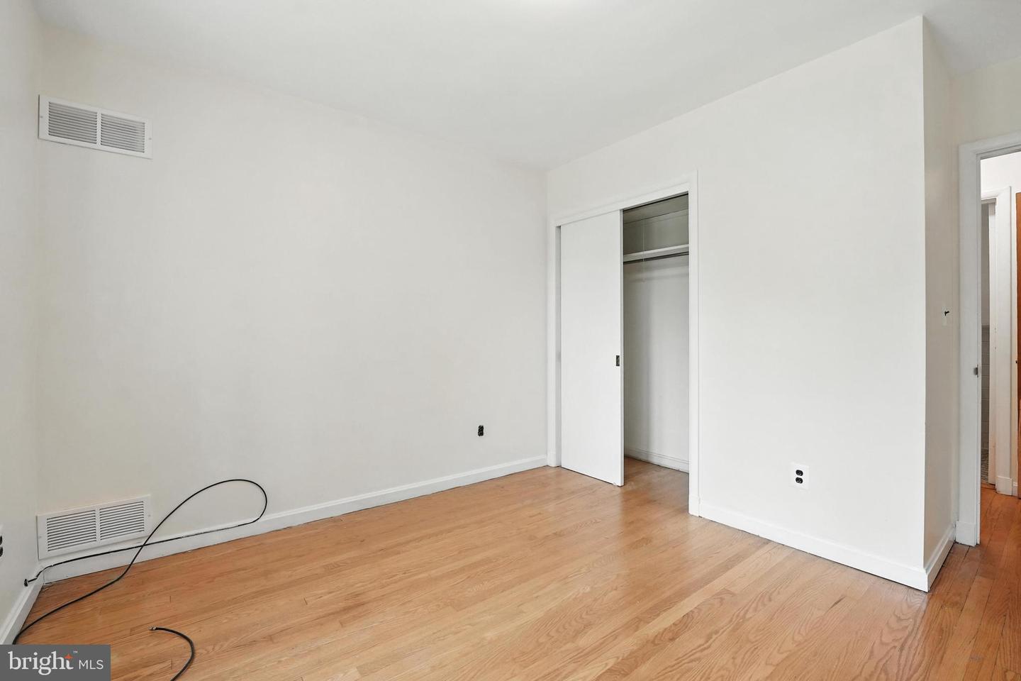 2765 N QUINCY ST, ARLINGTON, Virginia 22207, 4 Bedrooms Bedrooms, ,4 BathroomsBathrooms,Residential,For sale,2765 N QUINCY ST,VAAR2060456 MLS # VAAR2060456