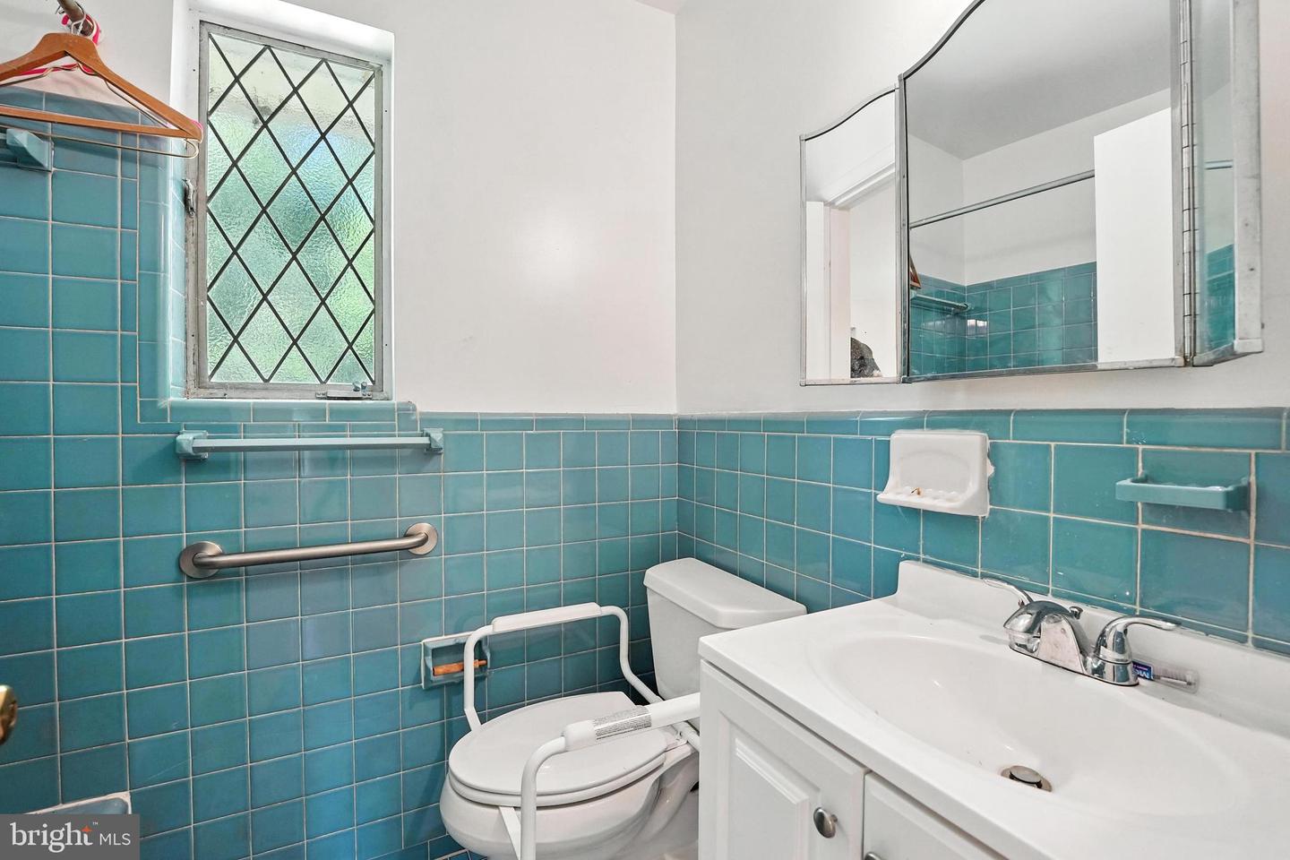 2765 N QUINCY ST, ARLINGTON, Virginia 22207, 4 Bedrooms Bedrooms, ,4 BathroomsBathrooms,Residential,For sale,2765 N QUINCY ST,VAAR2060456 MLS # VAAR2060456