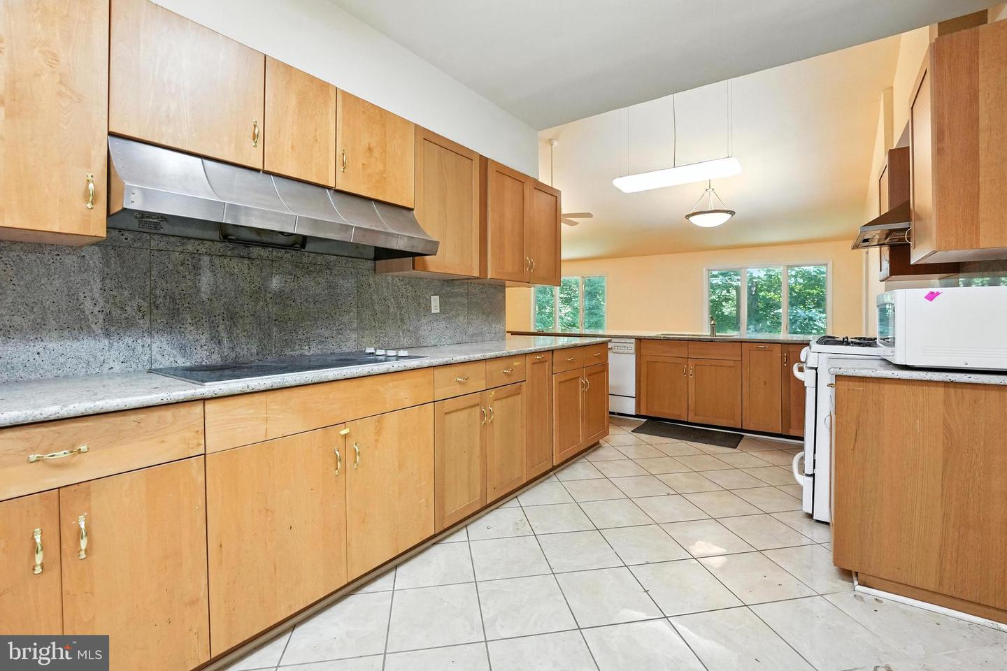 2765 N QUINCY ST, ARLINGTON, Virginia 22207, 4 Bedrooms Bedrooms, ,4 BathroomsBathrooms,Residential,For sale,2765 N QUINCY ST,VAAR2060456 MLS # VAAR2060456