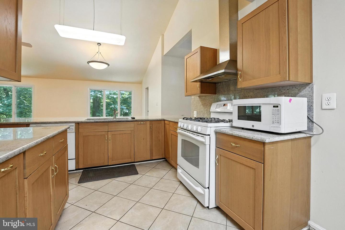 2765 N QUINCY ST, ARLINGTON, Virginia 22207, 4 Bedrooms Bedrooms, ,4 BathroomsBathrooms,Residential,For sale,2765 N QUINCY ST,VAAR2060456 MLS # VAAR2060456