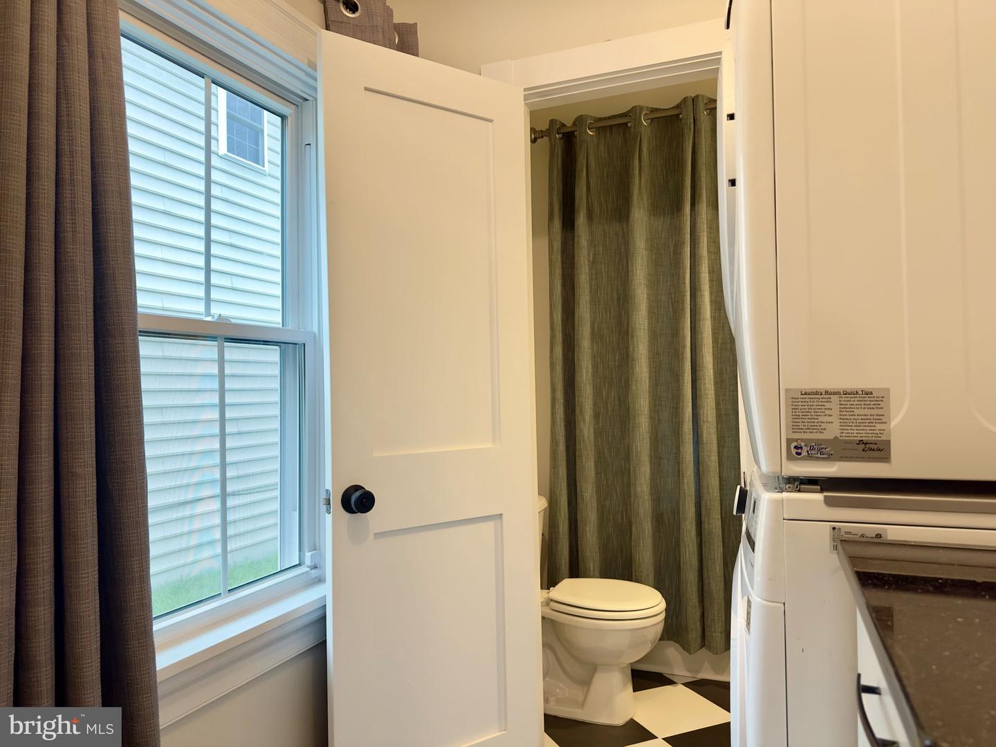 515 WILLIS ST, FREDERICKSBURG, Virginia 22401, 4 Bedrooms Bedrooms, ,3 BathroomsBathrooms,Residential,For sale,515 WILLIS ST,VAFB2008568 MLS # VAFB2008568