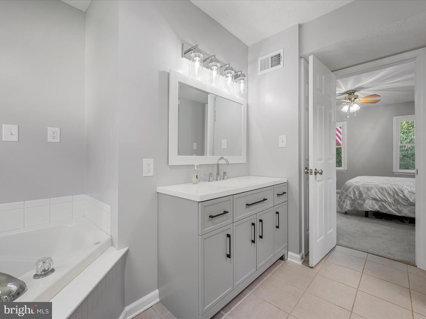 451 SHERANDO LN, STEPHENS CITY, Virginia 22655, 3 Bedrooms Bedrooms, 8 Rooms Rooms,2 BathroomsBathrooms,Residential,For sale,451 SHERANDO LN,VAFV2035452 MLS # VAFV2035452