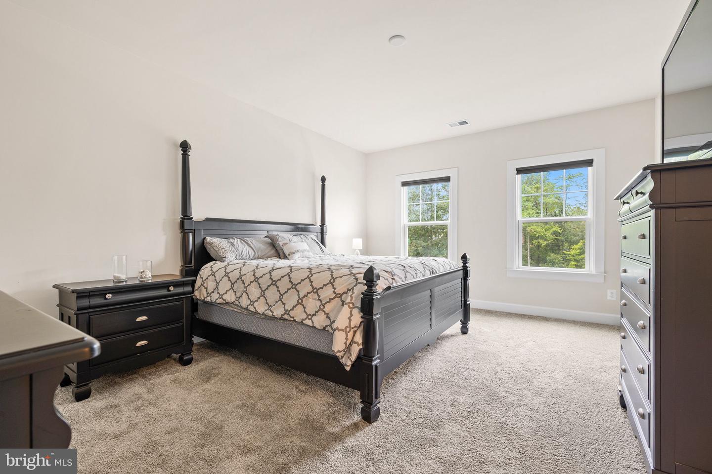 7051 SAINT HILL CT, HAYMARKET, Virginia 20169, 5 Bedrooms Bedrooms, 6 Rooms Rooms,6 BathroomsBathrooms,Residential,For sale,7051 SAINT HILL CT,VAPW2099184 MLS # VAPW2099184