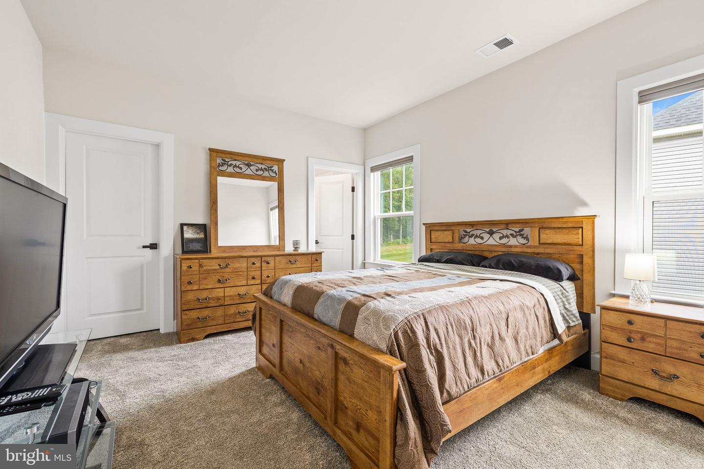 7051 SAINT HILL CT, HAYMARKET, Virginia 20169, 5 Bedrooms Bedrooms, 6 Rooms Rooms,6 BathroomsBathrooms,Residential,For sale,7051 SAINT HILL CT,VAPW2099184 MLS # VAPW2099184