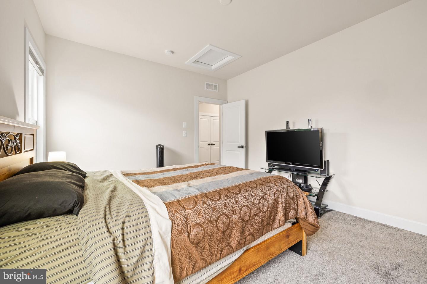 7051 SAINT HILL CT, HAYMARKET, Virginia 20169, 5 Bedrooms Bedrooms, 6 Rooms Rooms,6 BathroomsBathrooms,Residential,For sale,7051 SAINT HILL CT,VAPW2099184 MLS # VAPW2099184