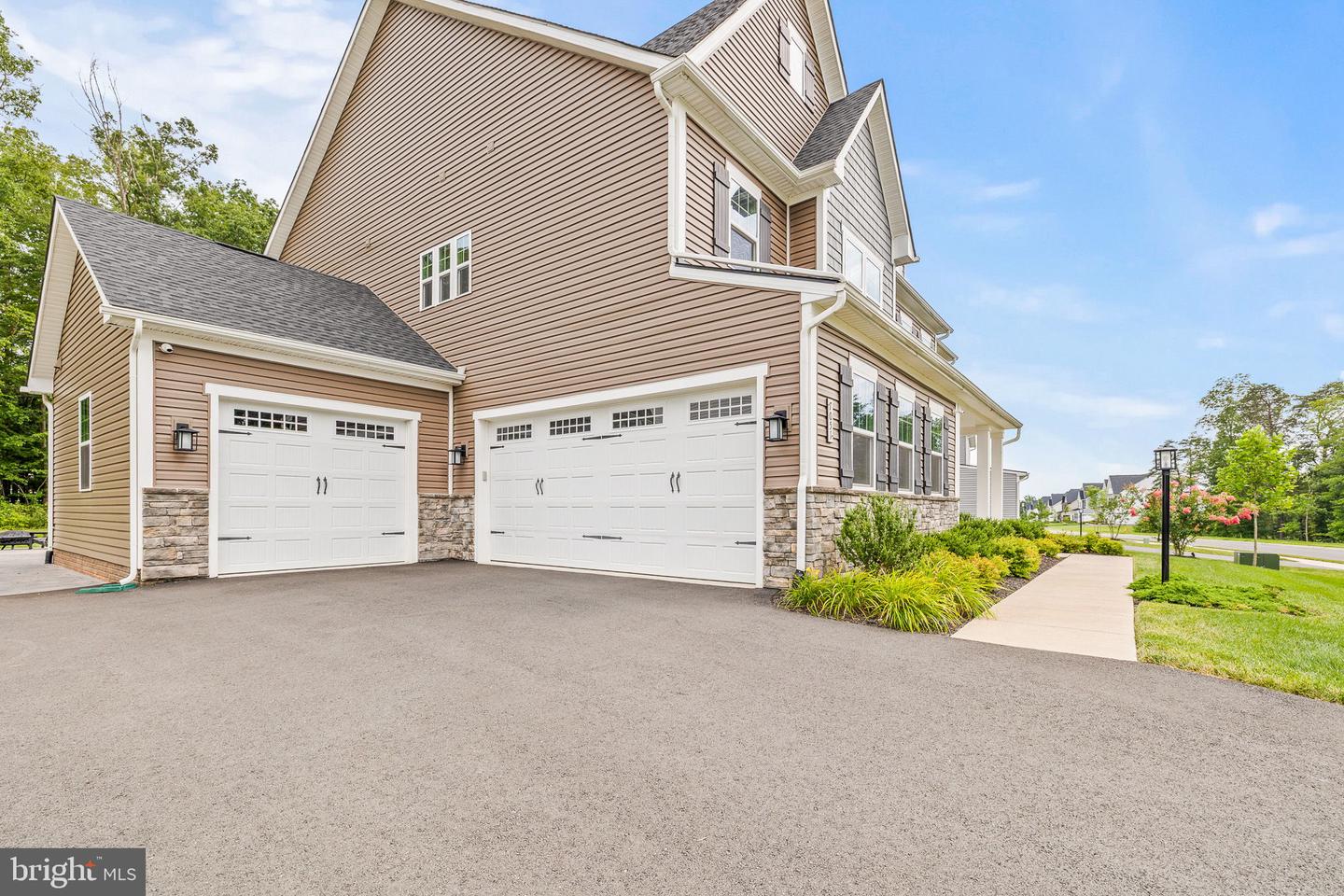 7051 SAINT HILL CT, HAYMARKET, Virginia 20169, 5 Bedrooms Bedrooms, 6 Rooms Rooms,6 BathroomsBathrooms,Residential,For sale,7051 SAINT HILL CT,VAPW2099184 MLS # VAPW2099184