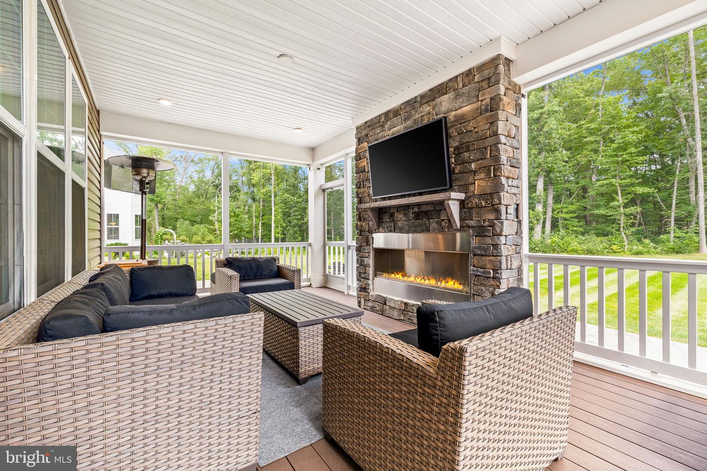 7051 SAINT HILL CT, HAYMARKET, Virginia 20169, 5 Bedrooms Bedrooms, 6 Rooms Rooms,6 BathroomsBathrooms,Residential,For sale,7051 SAINT HILL CT,VAPW2099184 MLS # VAPW2099184