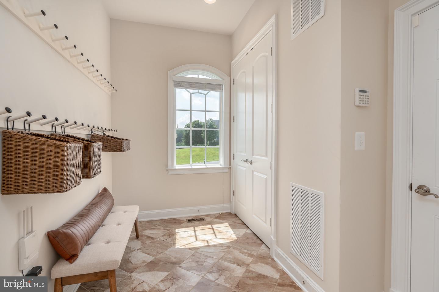 15731 ELSIE VIRGINIA PL, WATERFORD, Virginia 20197, 4 Bedrooms Bedrooms, ,4 BathroomsBathrooms,Residential,For sale,15731 ELSIE VIRGINIA PL,VALO2102428 MLS # VALO2102428