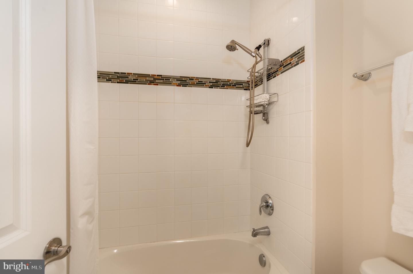 15731 ELSIE VIRGINIA PL, WATERFORD, Virginia 20197, 4 Bedrooms Bedrooms, ,4 BathroomsBathrooms,Residential,For sale,15731 ELSIE VIRGINIA PL,VALO2102428 MLS # VALO2102428