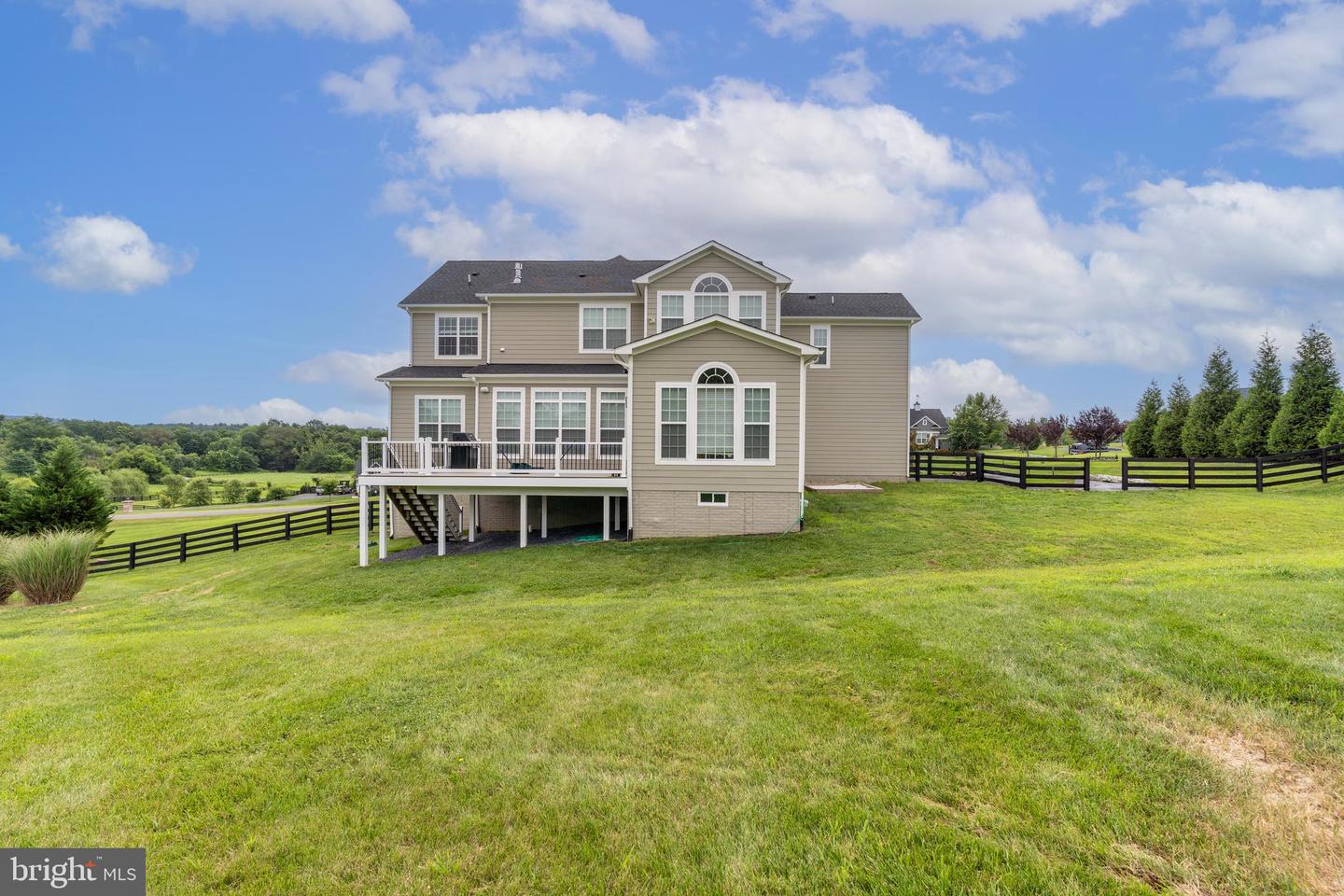 15731 ELSIE VIRGINIA PL, WATERFORD, Virginia 20197, 4 Bedrooms Bedrooms, ,4 BathroomsBathrooms,Residential,For sale,15731 ELSIE VIRGINIA PL,VALO2102428 MLS # VALO2102428
