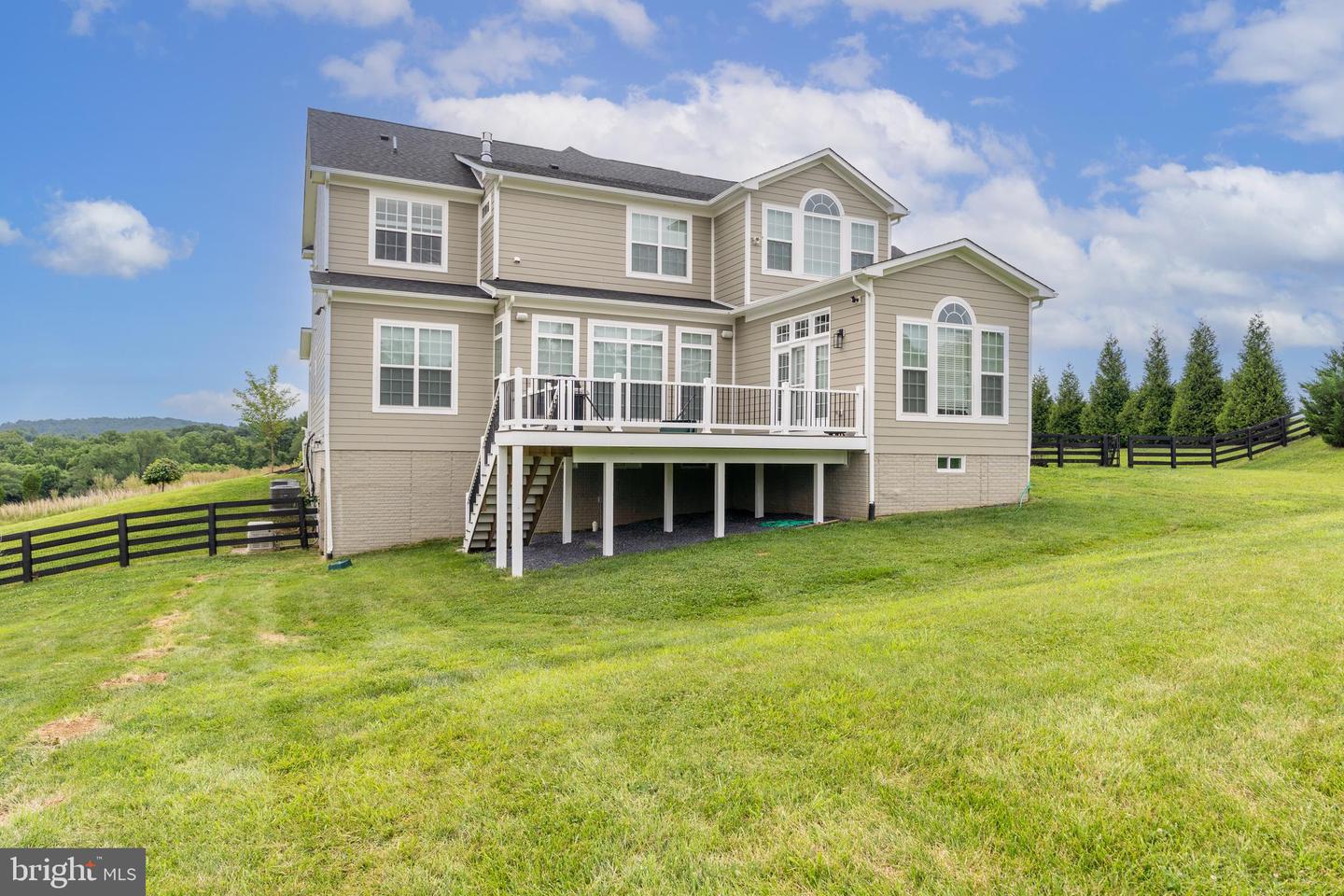 15731 ELSIE VIRGINIA PL, WATERFORD, Virginia 20197, 4 Bedrooms Bedrooms, ,4 BathroomsBathrooms,Residential,For sale,15731 ELSIE VIRGINIA PL,VALO2102428 MLS # VALO2102428