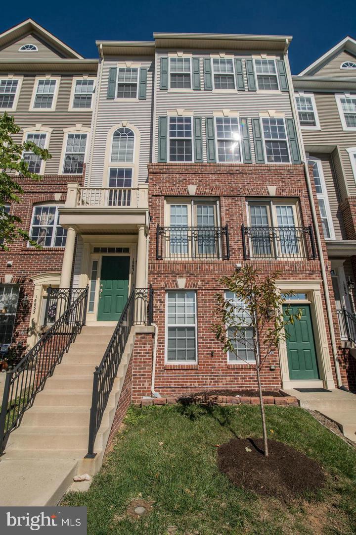 15831 JOHN DISKIN CIR #76, WOODBRIDGE, Virginia 22191, 3 Bedrooms Bedrooms, ,2 BathroomsBathrooms,Residential,For sale,15831 JOHN DISKIN CIR #76,VAPW2099230 MLS # VAPW2099230