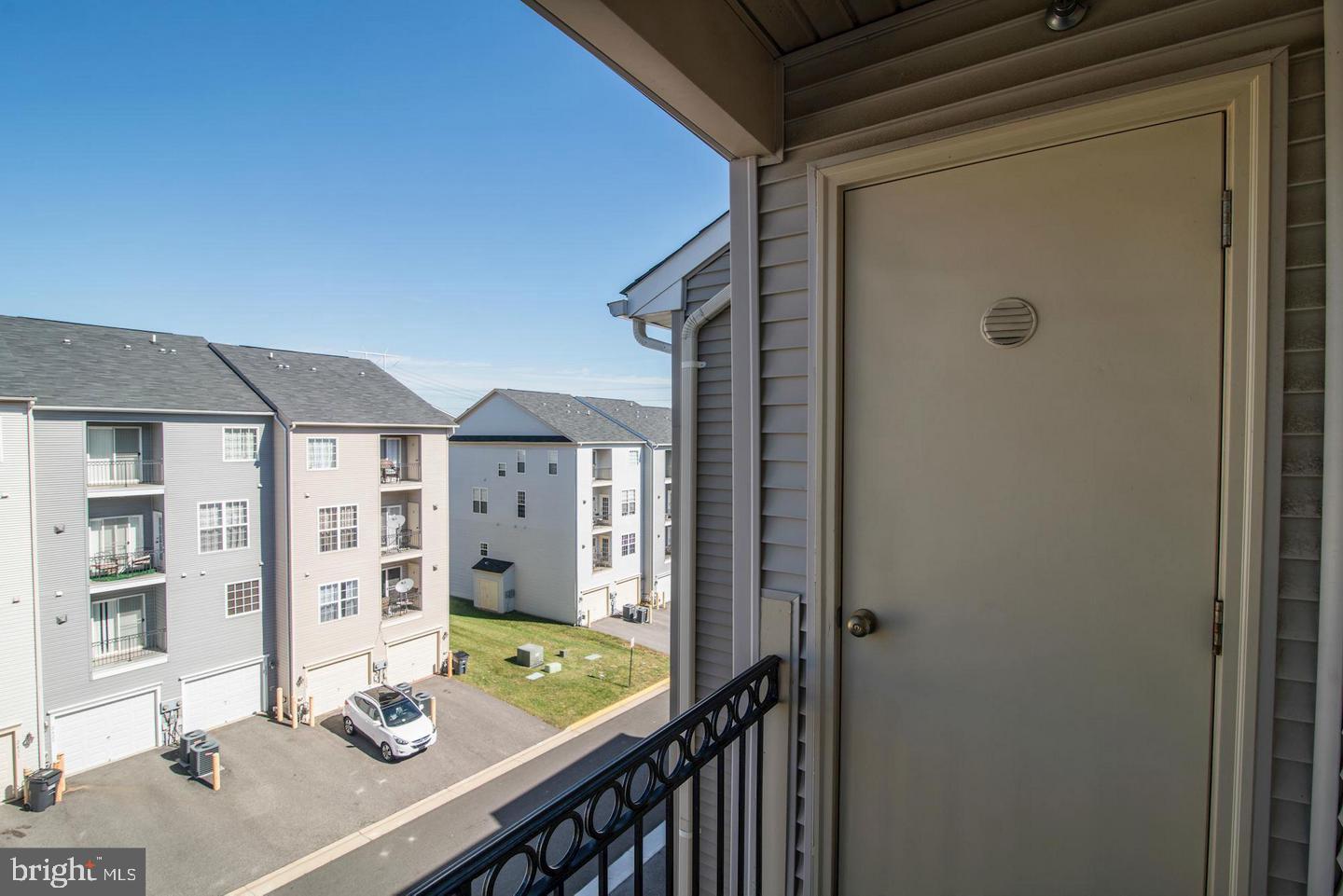 15831 JOHN DISKIN CIR #76, WOODBRIDGE, Virginia 22191, 3 Bedrooms Bedrooms, ,2 BathroomsBathrooms,Residential,For sale,15831 JOHN DISKIN CIR #76,VAPW2099230 MLS # VAPW2099230