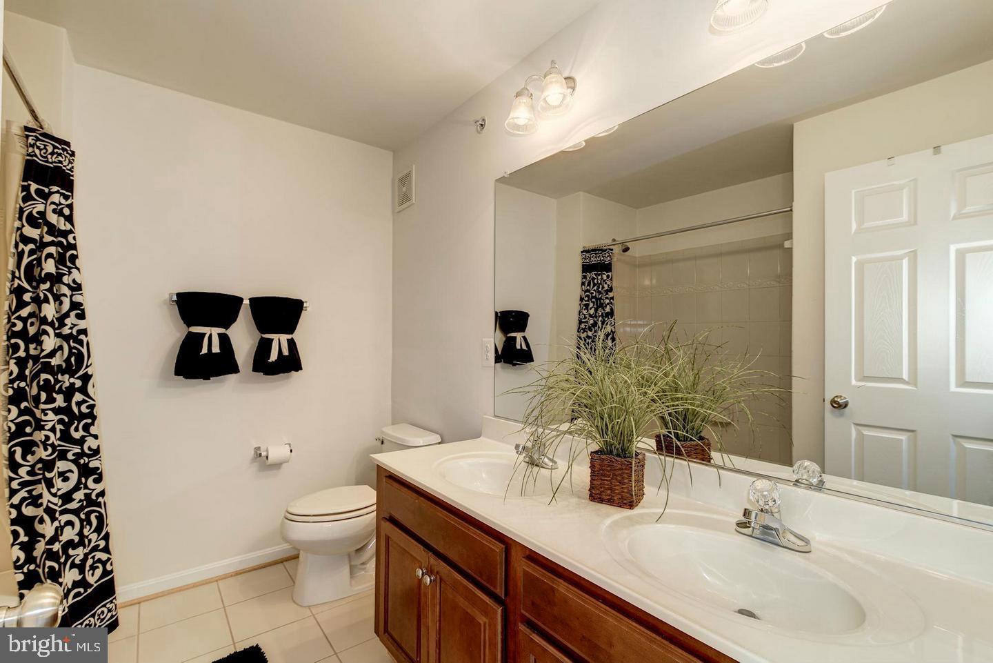 15831 JOHN DISKIN CIR #76, WOODBRIDGE, Virginia 22191, 3 Bedrooms Bedrooms, ,2 BathroomsBathrooms,Residential,For sale,15831 JOHN DISKIN CIR #76,VAPW2099230 MLS # VAPW2099230