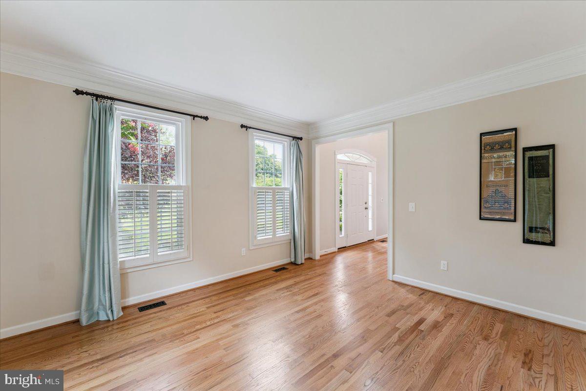 7411 UNION RIDGE RD, CLIFTON, Virginia 20124, 5 Bedrooms Bedrooms, ,4 BathroomsBathrooms,Residential,For sale,7411 UNION RIDGE RD,VAFX2255508 MLS # VAFX2255508