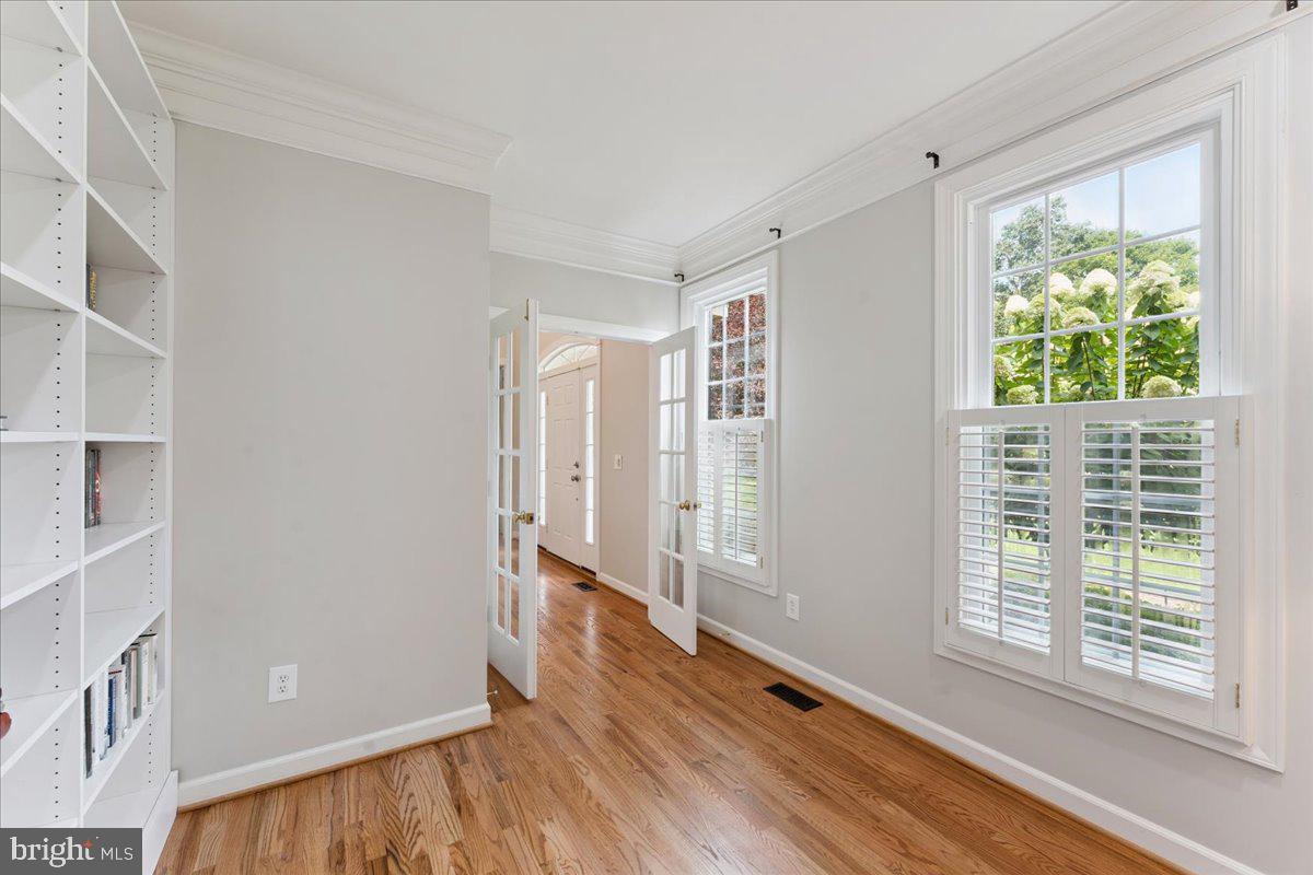7411 UNION RIDGE RD, CLIFTON, Virginia 20124, 5 Bedrooms Bedrooms, ,4 BathroomsBathrooms,Residential,For sale,7411 UNION RIDGE RD,VAFX2255508 MLS # VAFX2255508