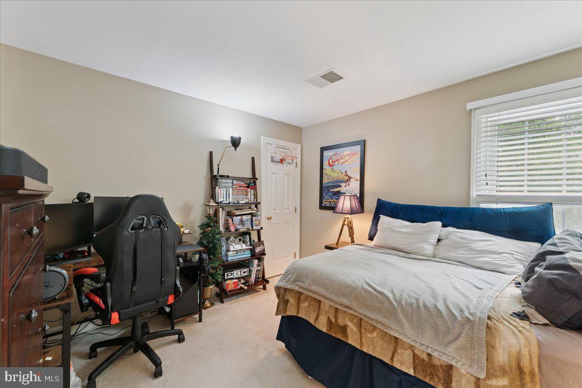 7411 UNION RIDGE RD, CLIFTON, Virginia 20124, 5 Bedrooms Bedrooms, ,4 BathroomsBathrooms,Residential,For sale,7411 UNION RIDGE RD,VAFX2255508 MLS # VAFX2255508