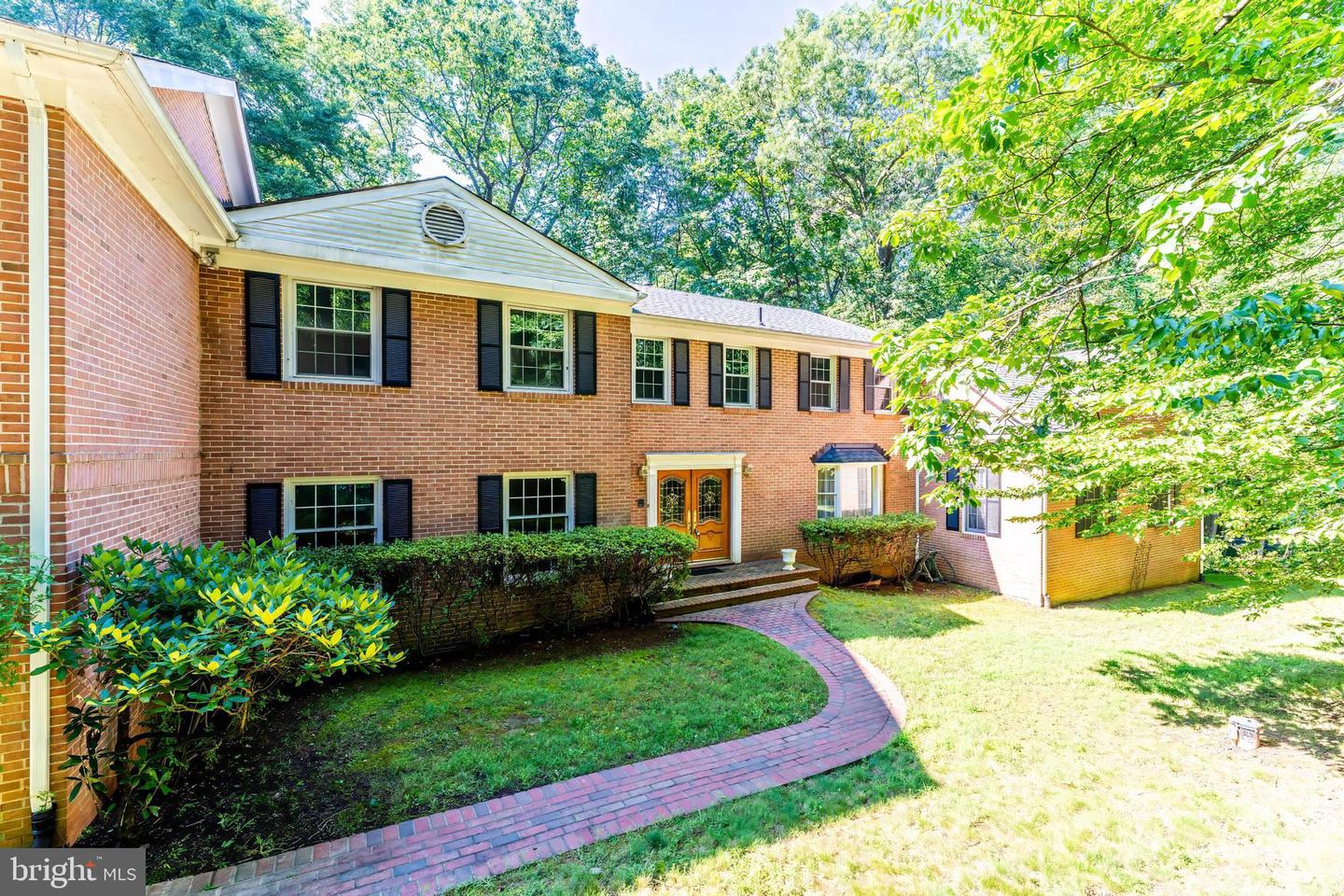 11115 STREAMVIEW CT, GREAT FALLS, Virginia 22066, 5 Bedrooms Bedrooms, ,3 BathroomsBathrooms,Residential,For sale,11115 STREAMVIEW CT,VAFX2255586 MLS # VAFX2255586