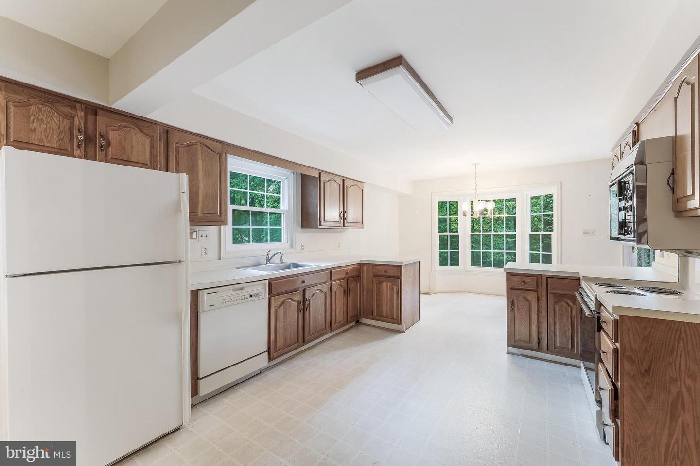 11115 STREAMVIEW CT, GREAT FALLS, Virginia 22066, 5 Bedrooms Bedrooms, ,3 BathroomsBathrooms,Residential,For sale,11115 STREAMVIEW CT,VAFX2255586 MLS # VAFX2255586