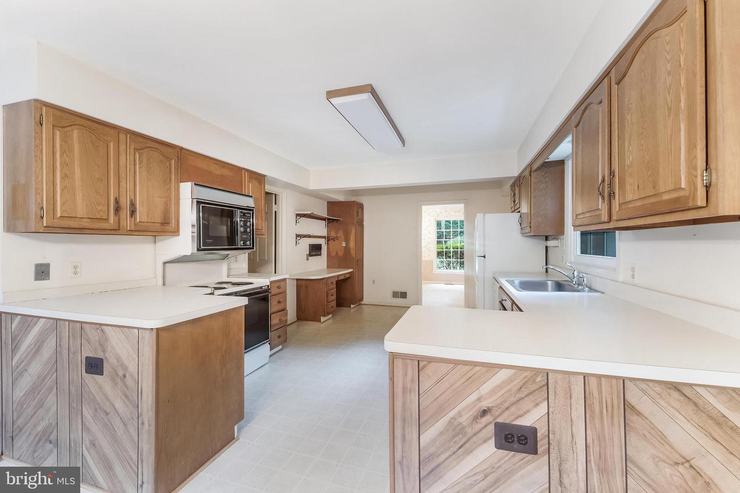 11115 STREAMVIEW CT, GREAT FALLS, Virginia 22066, 5 Bedrooms Bedrooms, ,3 BathroomsBathrooms,Residential,For sale,11115 STREAMVIEW CT,VAFX2255586 MLS # VAFX2255586