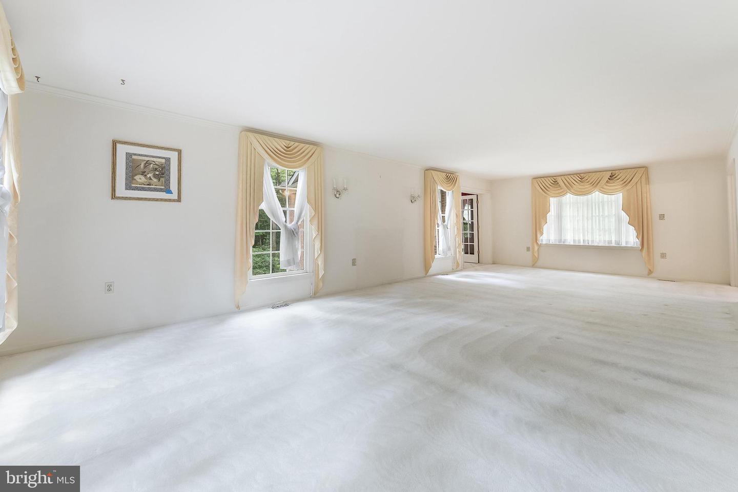 11115 STREAMVIEW CT, GREAT FALLS, Virginia 22066, 5 Bedrooms Bedrooms, ,3 BathroomsBathrooms,Residential,For sale,11115 STREAMVIEW CT,VAFX2255586 MLS # VAFX2255586