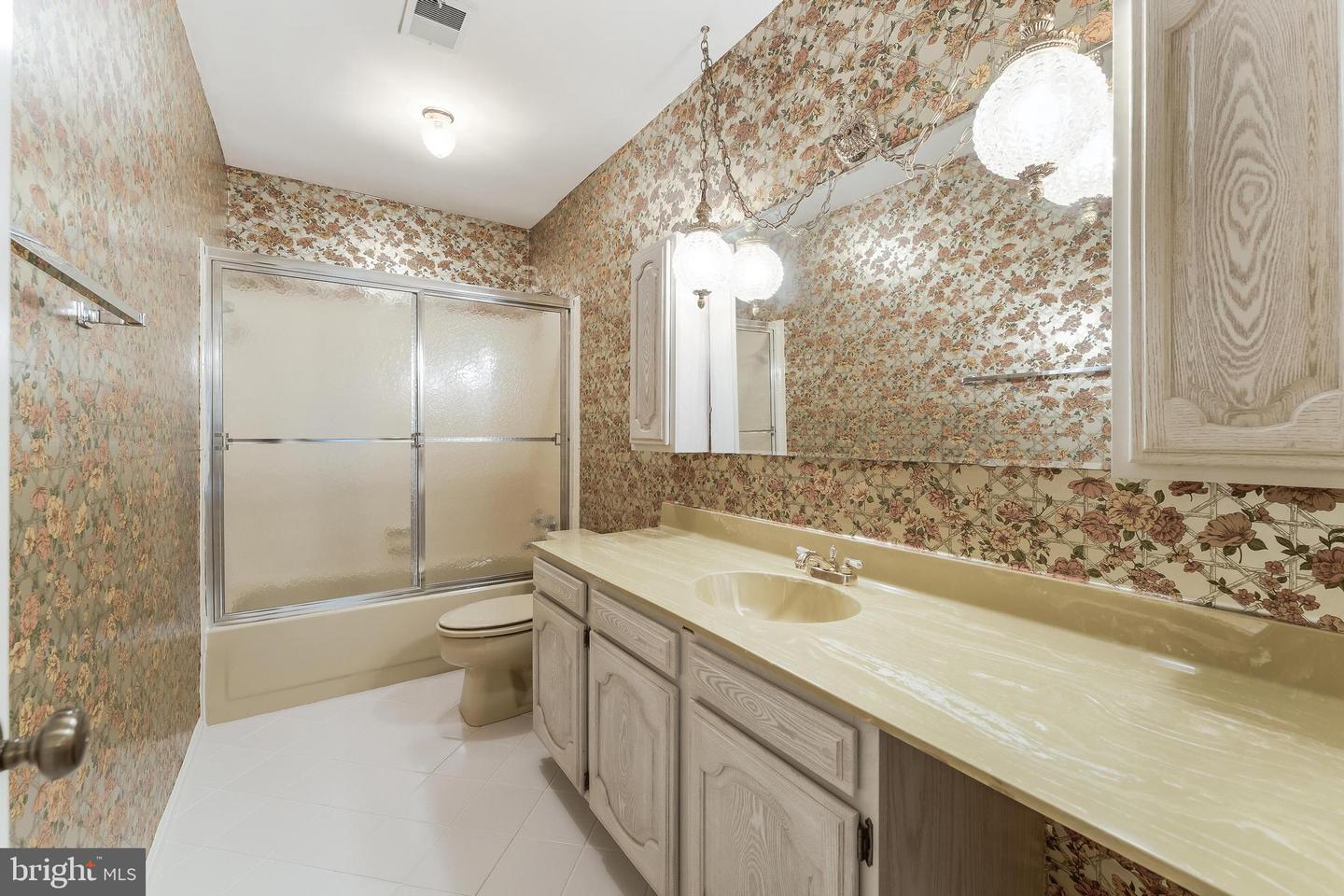 11115 STREAMVIEW CT, GREAT FALLS, Virginia 22066, 5 Bedrooms Bedrooms, ,3 BathroomsBathrooms,Residential,For sale,11115 STREAMVIEW CT,VAFX2255586 MLS # VAFX2255586