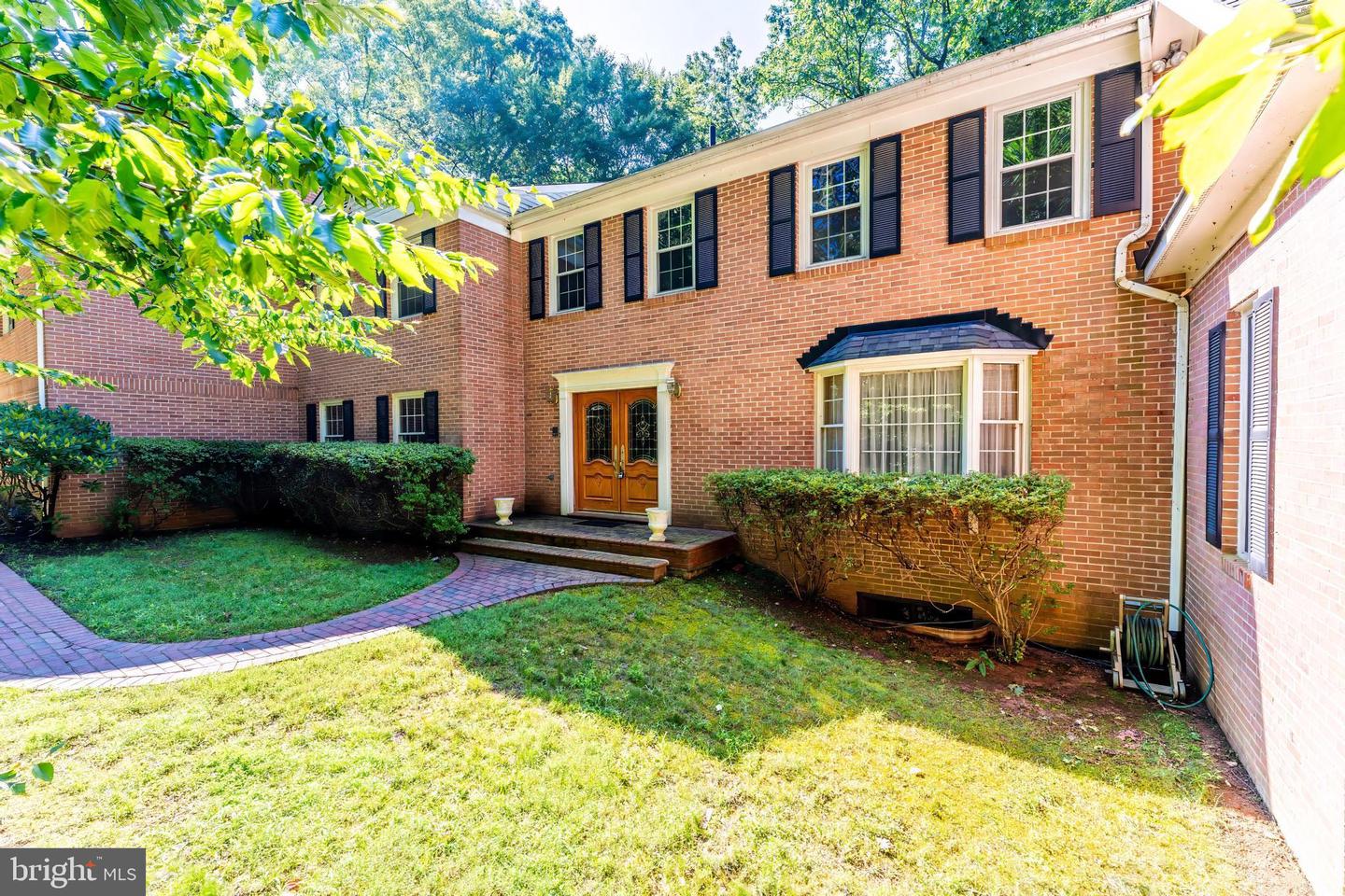 11115 STREAMVIEW CT, GREAT FALLS, Virginia 22066, 5 Bedrooms Bedrooms, ,3 BathroomsBathrooms,Residential,For sale,11115 STREAMVIEW CT,VAFX2255586 MLS # VAFX2255586