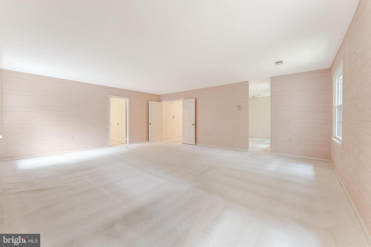 11115 STREAMVIEW CT, GREAT FALLS, Virginia 22066, 5 Bedrooms Bedrooms, ,3 BathroomsBathrooms,Residential,For sale,11115 STREAMVIEW CT,VAFX2255586 MLS # VAFX2255586