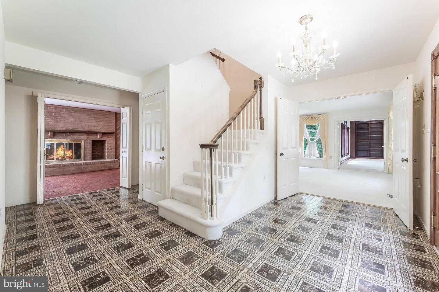 11115 STREAMVIEW CT, GREAT FALLS, Virginia 22066, 5 Bedrooms Bedrooms, ,3 BathroomsBathrooms,Residential,For sale,11115 STREAMVIEW CT,VAFX2255586 MLS # VAFX2255586