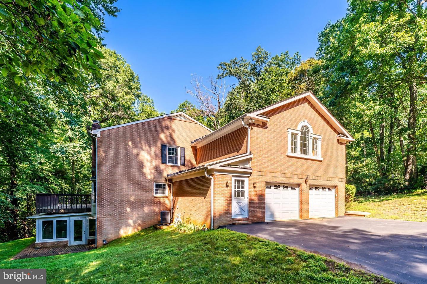 11115 STREAMVIEW CT, GREAT FALLS, Virginia 22066, 5 Bedrooms Bedrooms, ,3 BathroomsBathrooms,Residential,For sale,11115 STREAMVIEW CT,VAFX2255586 MLS # VAFX2255586